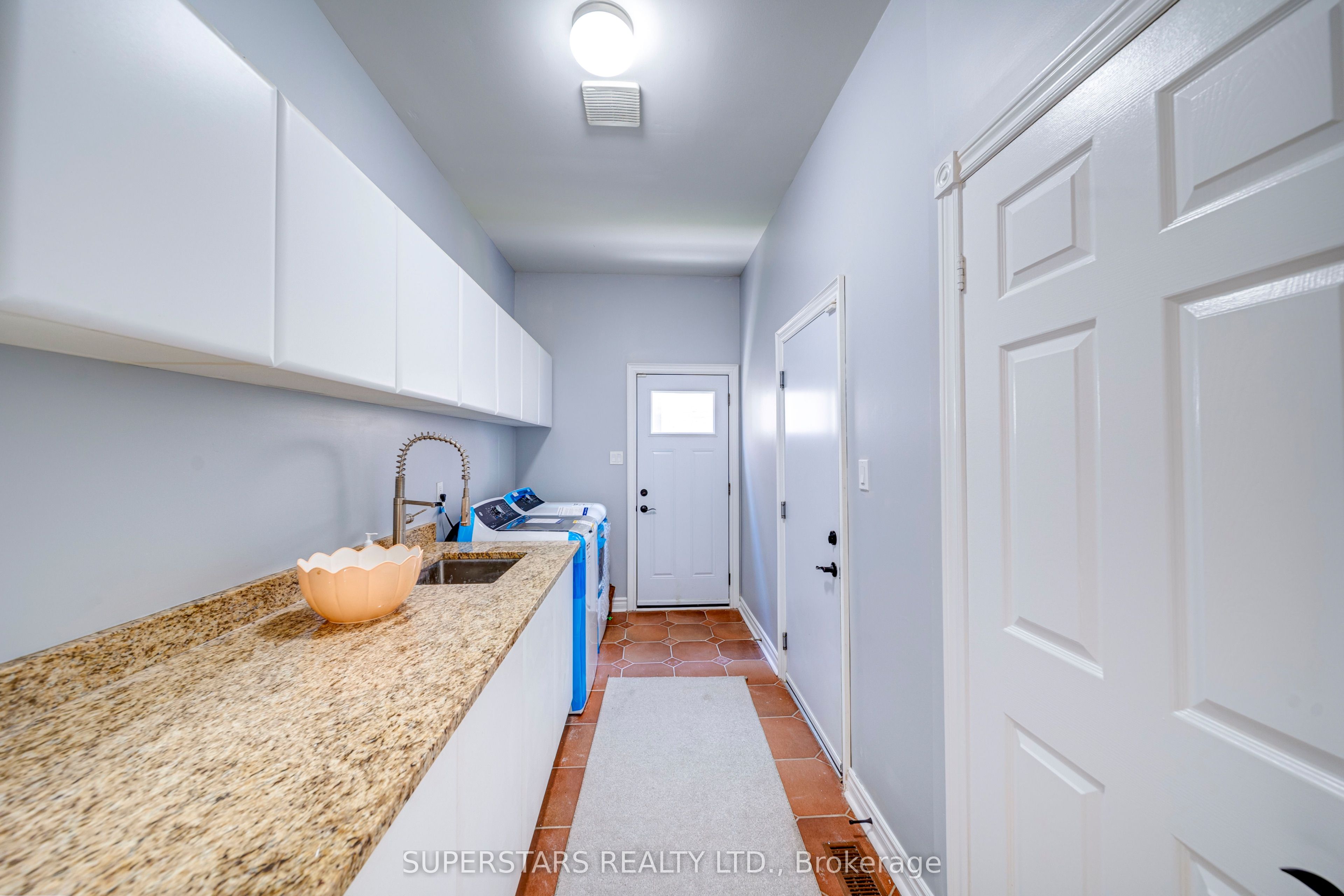 959 Lockwood Circle Property Photo 19