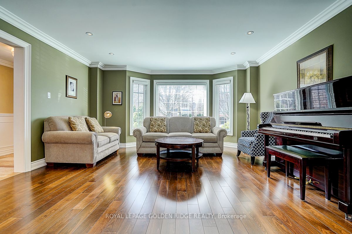 725 Exceller Circle Property Photo 7