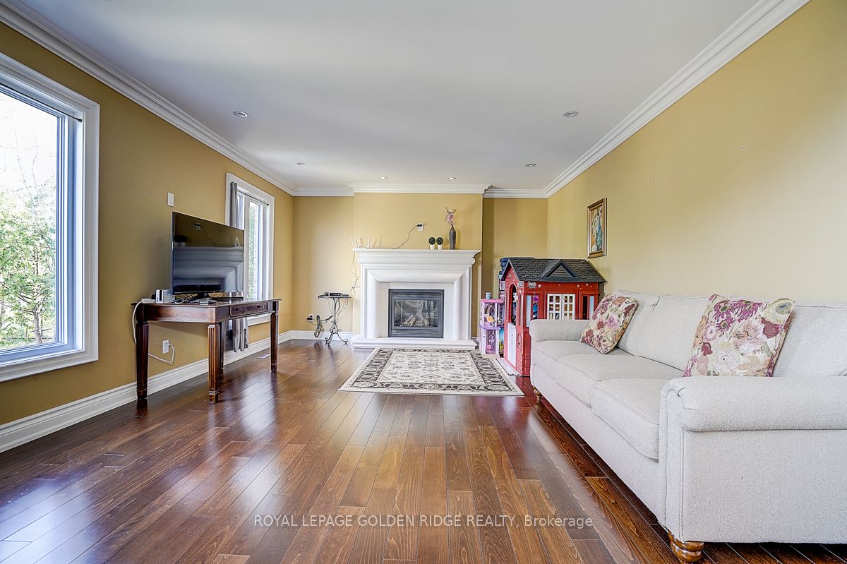725 Exceller Circle Property Photo 13