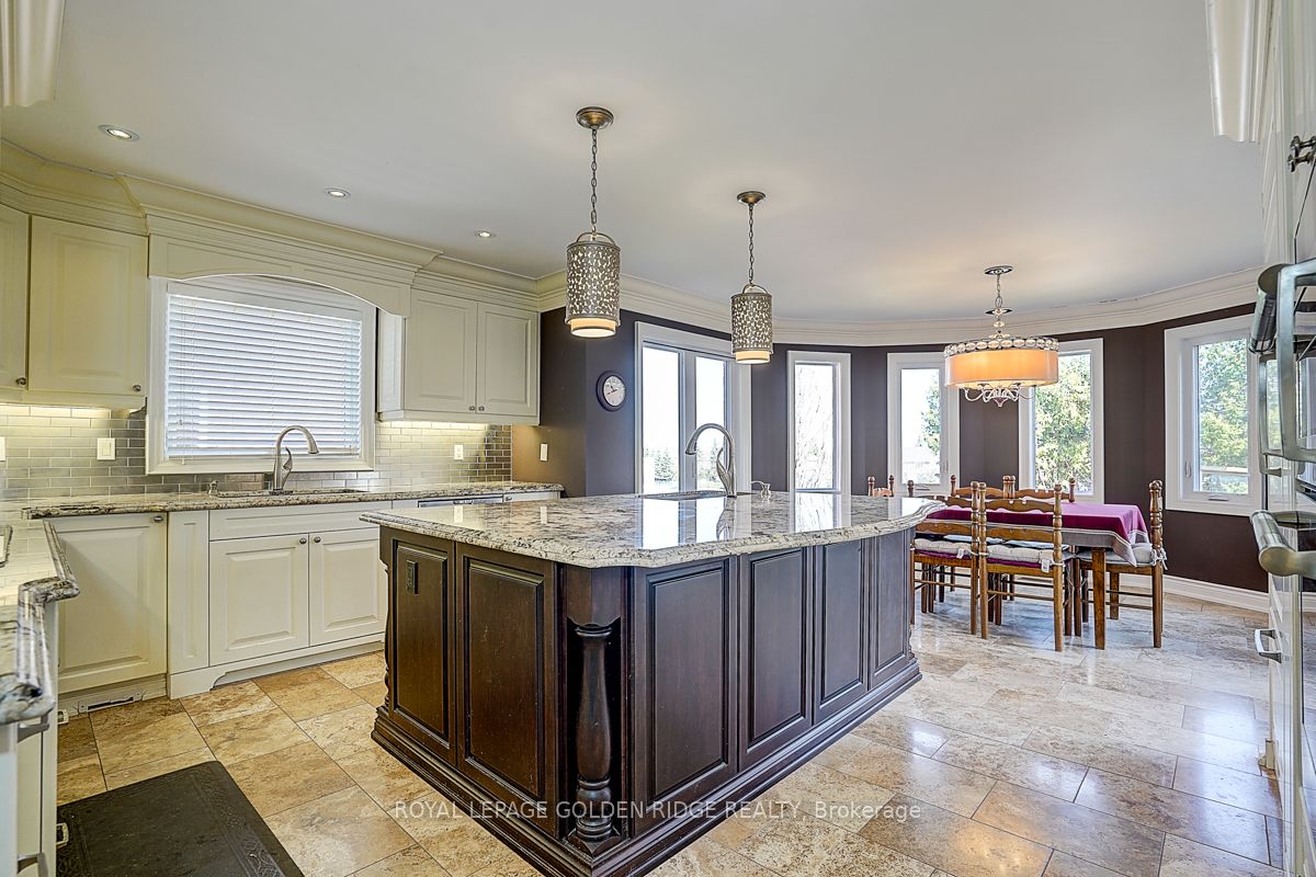 725 Exceller Circle Property Photo 15