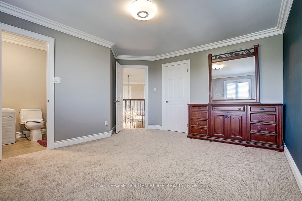 725 Exceller Circle Property Photo 35