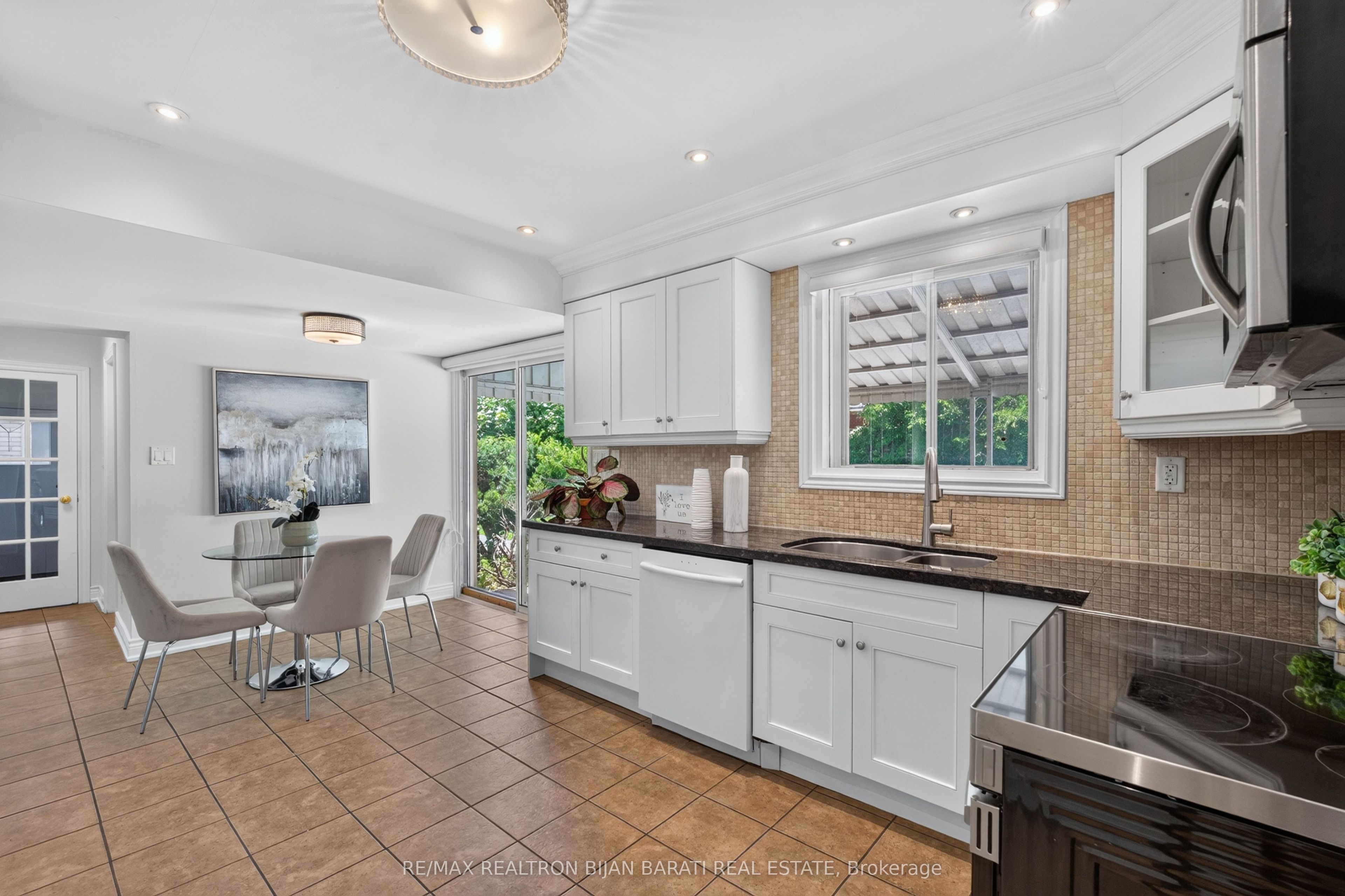 215 Grandview Avenue Property Photo 11
