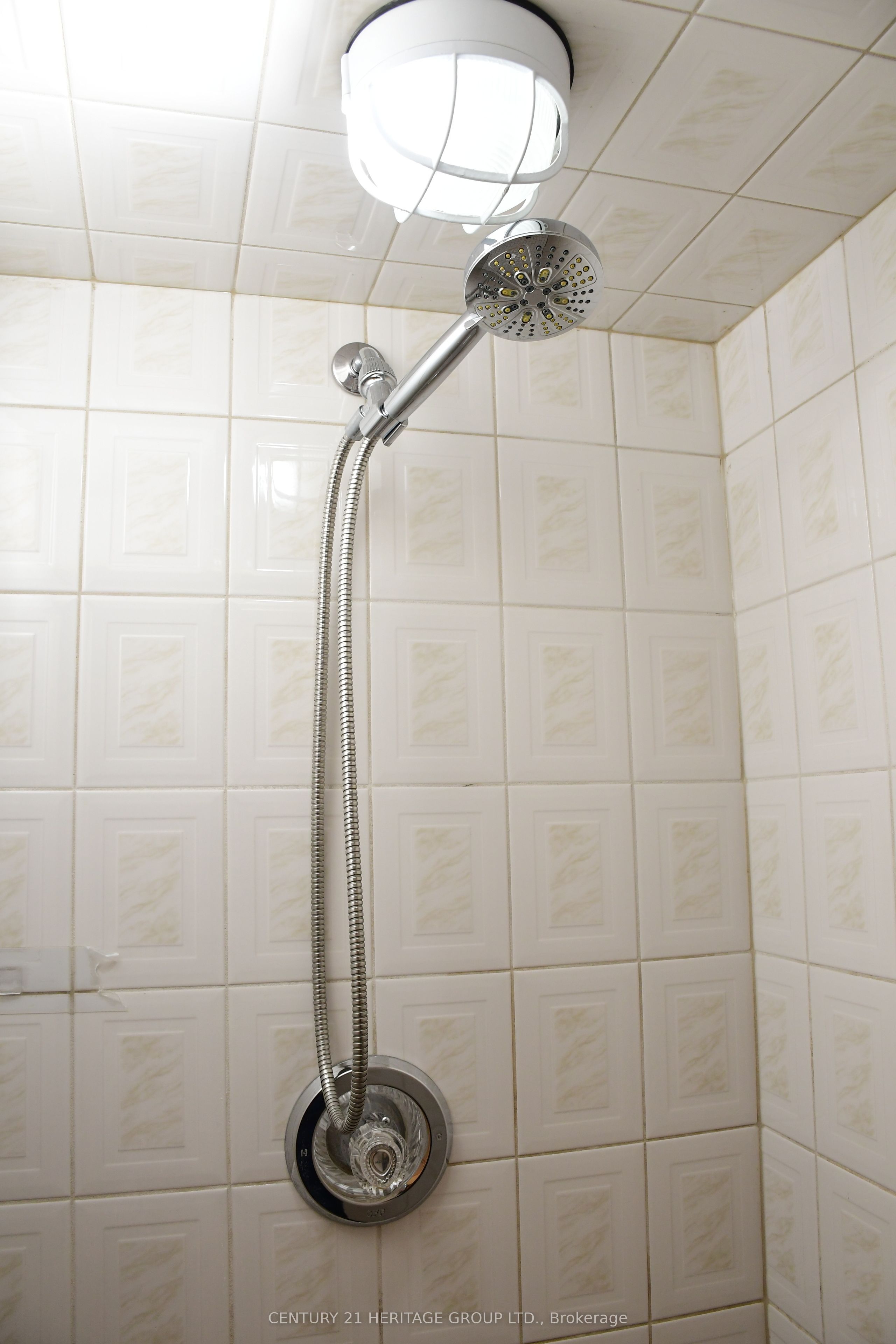 116 Marbella Road Lower Property Photo 17