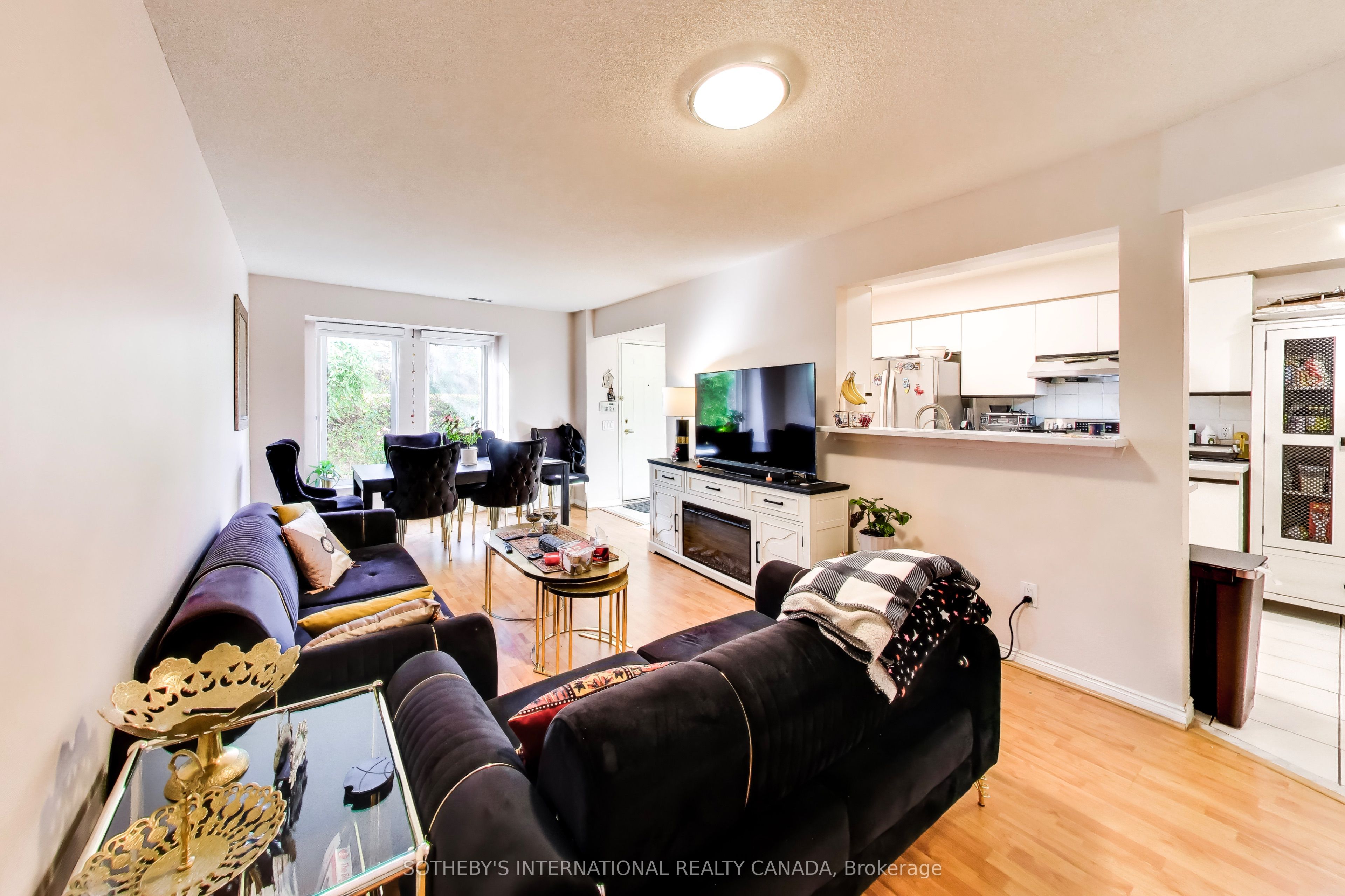 900 Steeles Avenue W 714 Property Photo 1