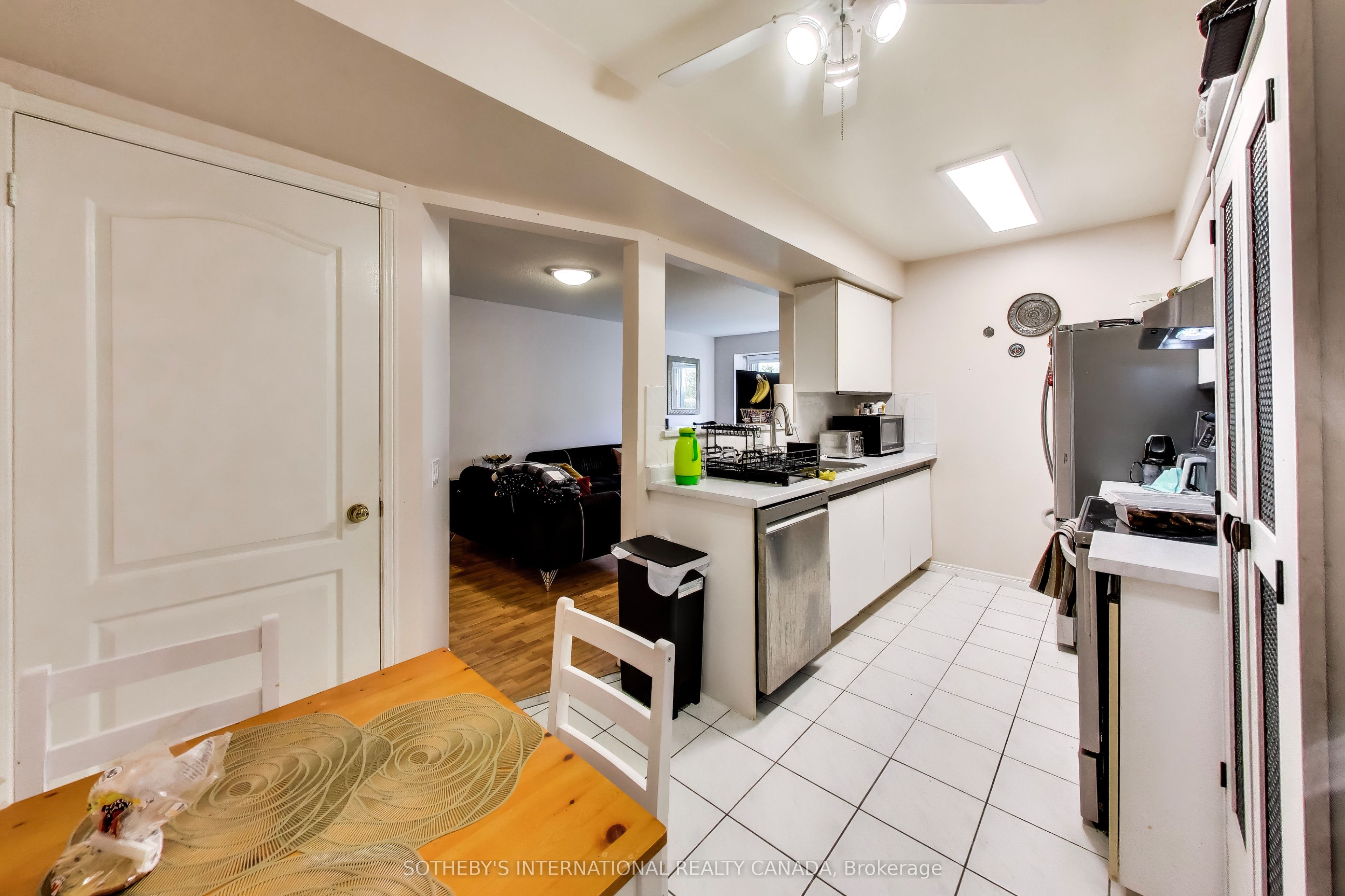 900 Steeles Avenue W 714 Property Photo 7