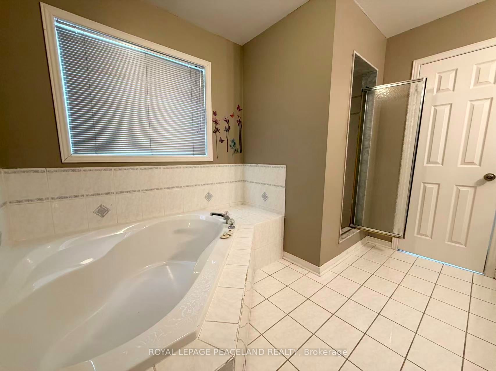 367 Marble Place Upper Unit Property Photo 18