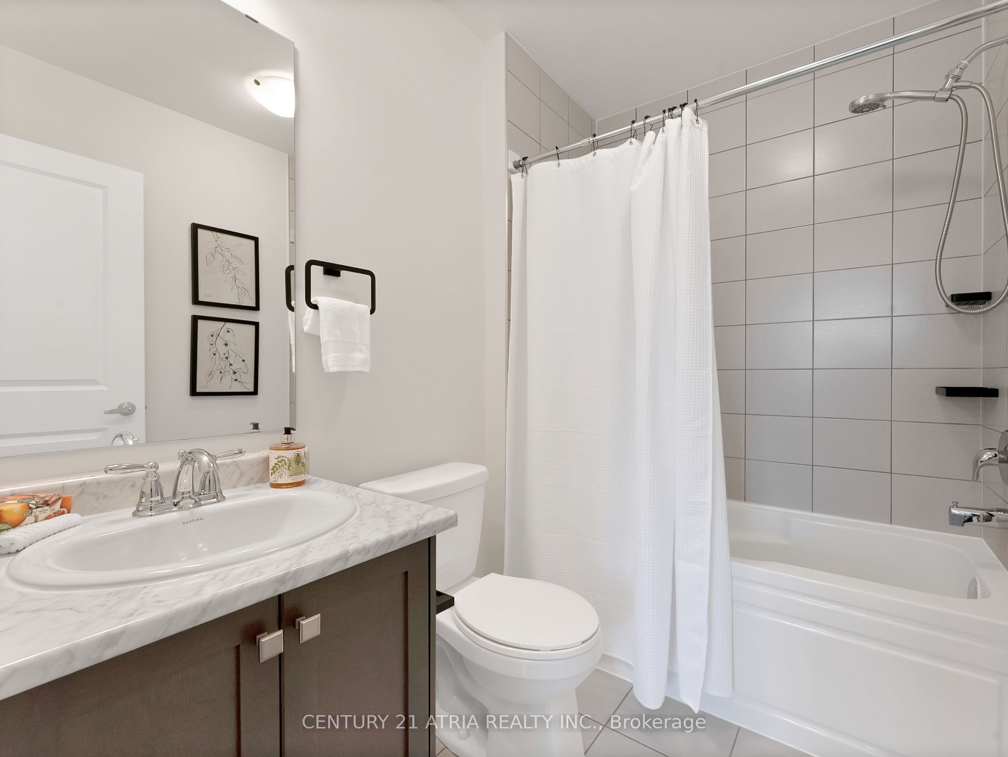 17 Hammersmith Lane Property Photo 19