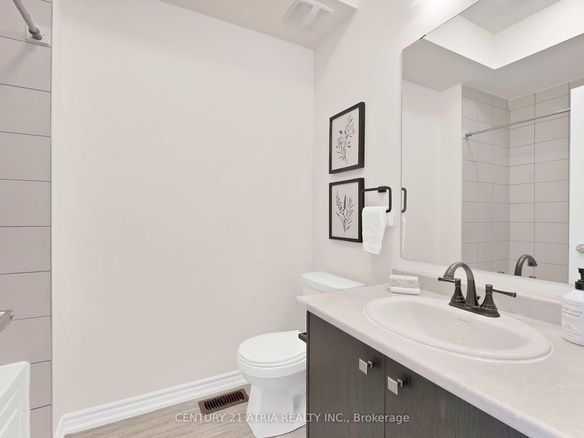17 Hammersmith Lane Property Photo 28