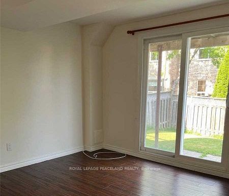 367 Marble Place W/o Bsmt Property Photo 2