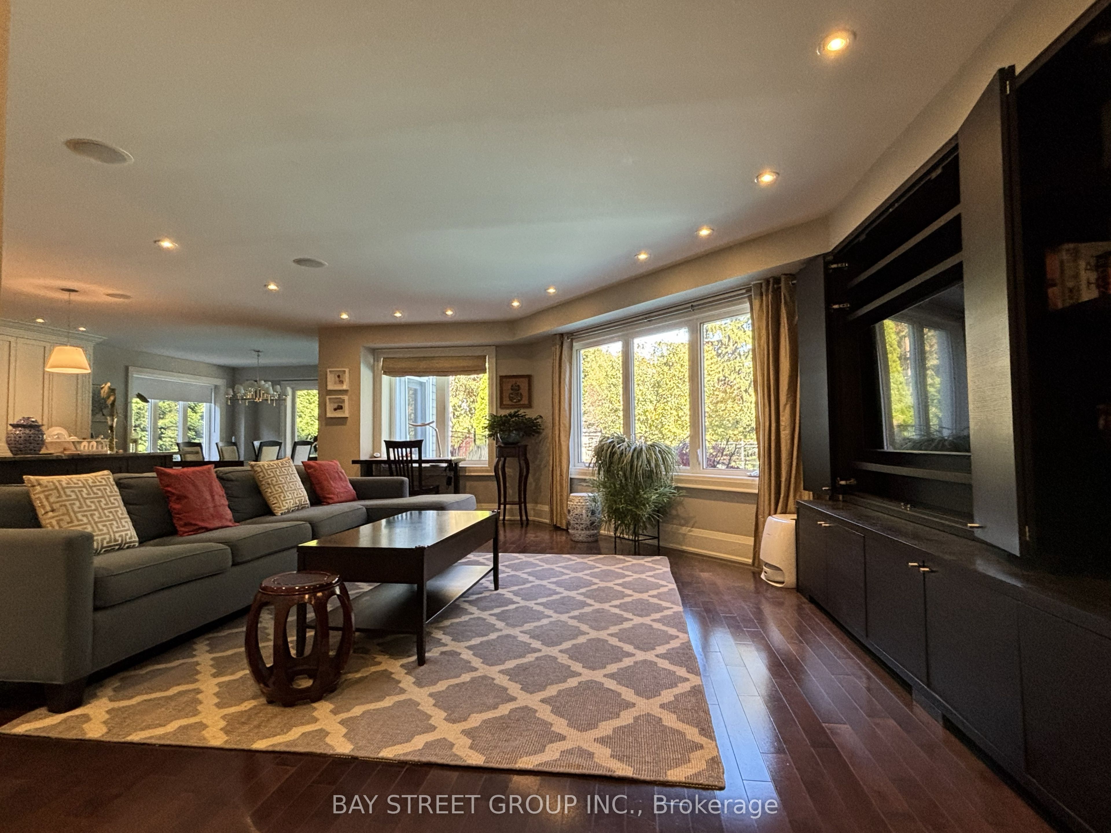 8 Dodie Street Property Photo 7