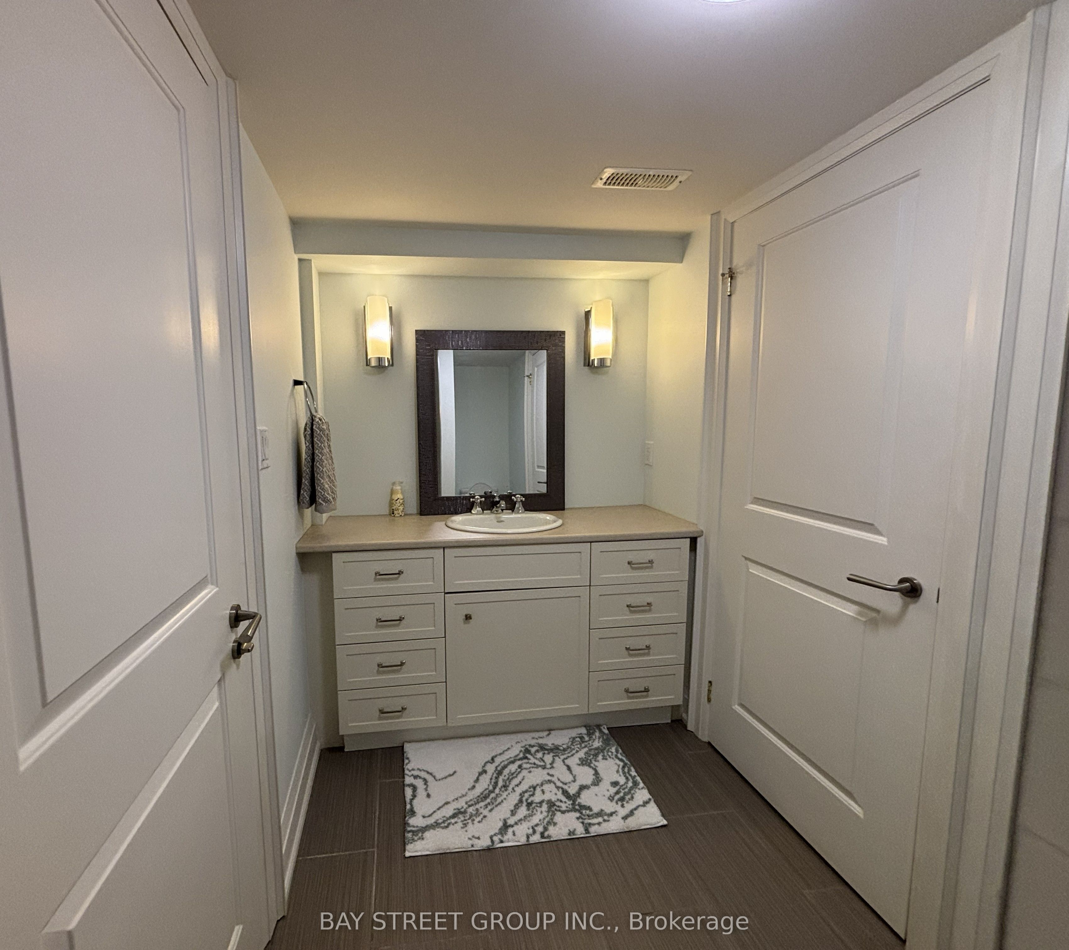 8 Dodie Street Property Photo 24