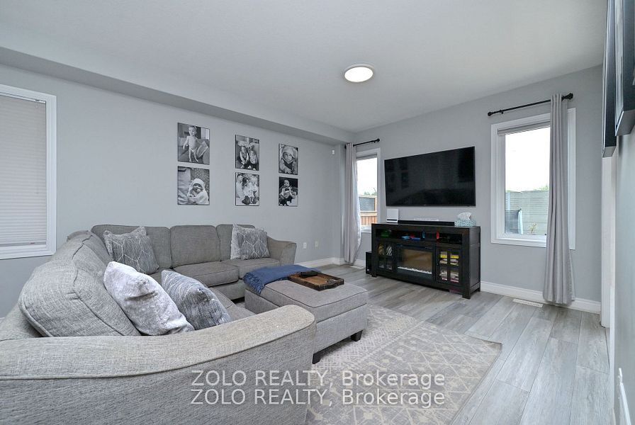 69 Walker Boulevard Property Photo 6