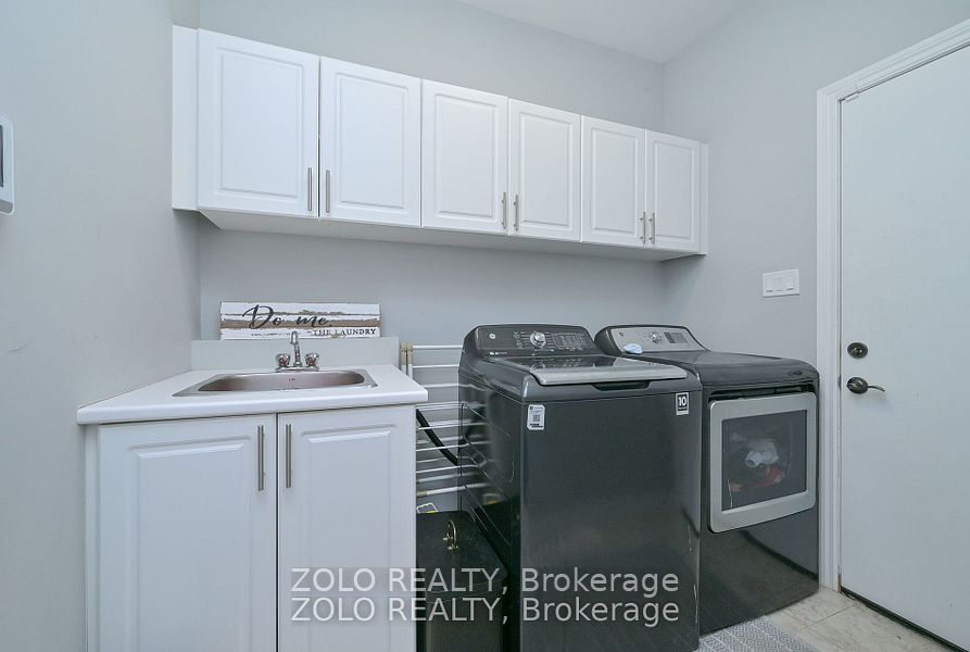 69 Walker Boulevard Property Photo 10