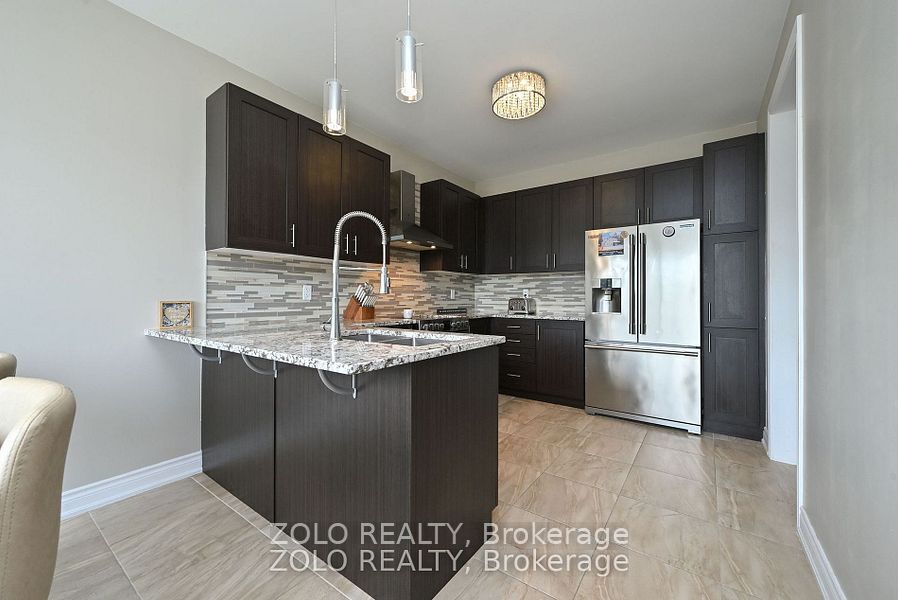 69 Walker Boulevard Property Photo 14