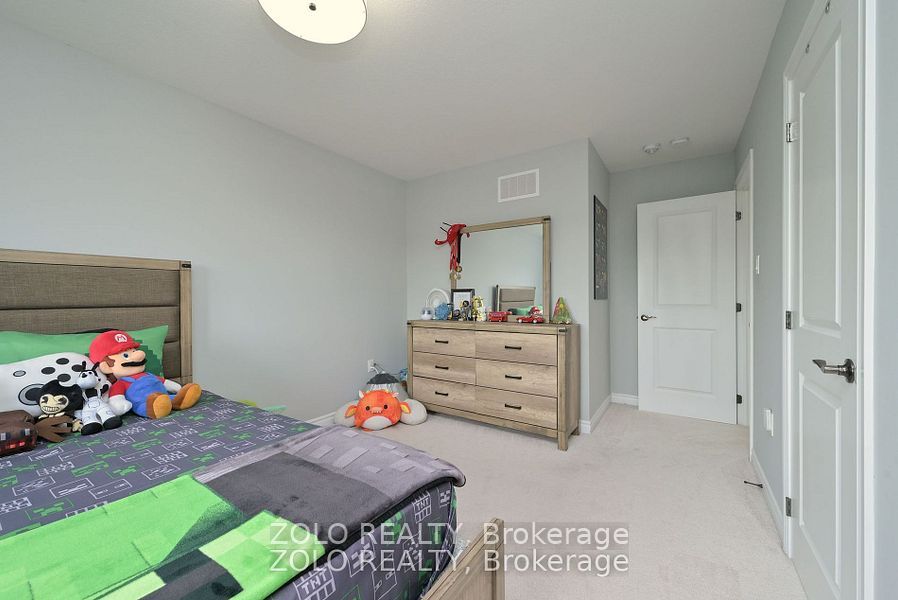 69 Walker Boulevard Property Photo 28