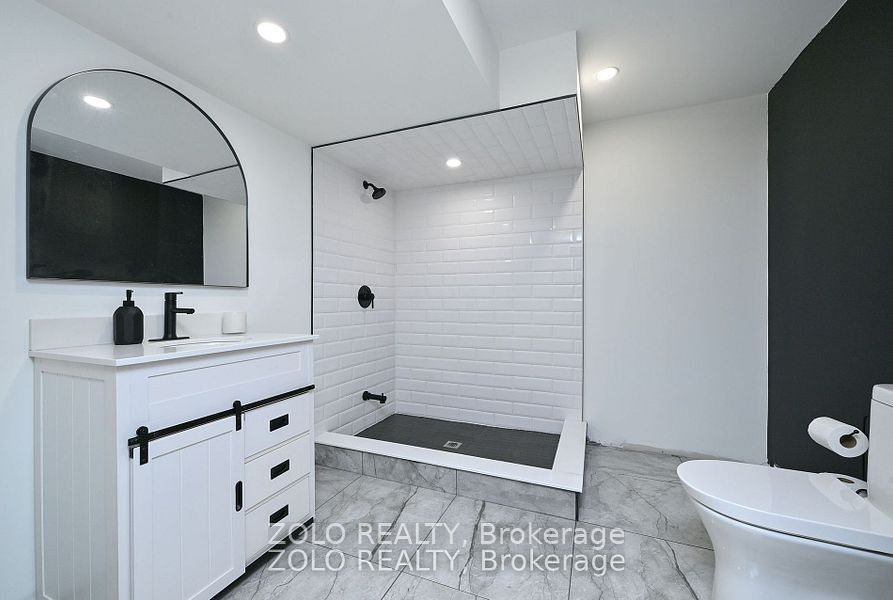 69 Walker Boulevard Property Photo 34