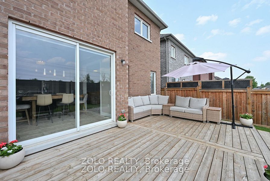 69 Walker Boulevard Property Photo 36