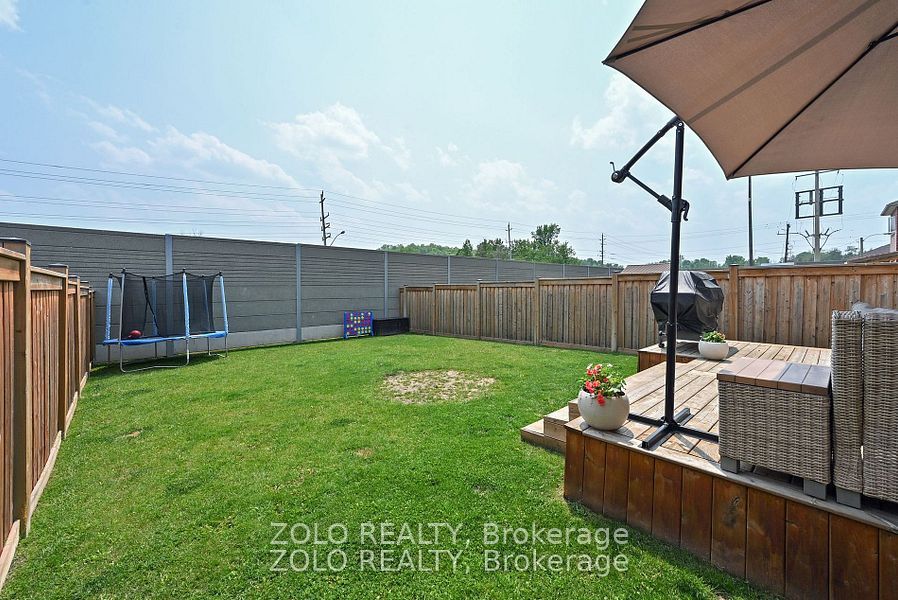 69 Walker Boulevard Property Photo 37
