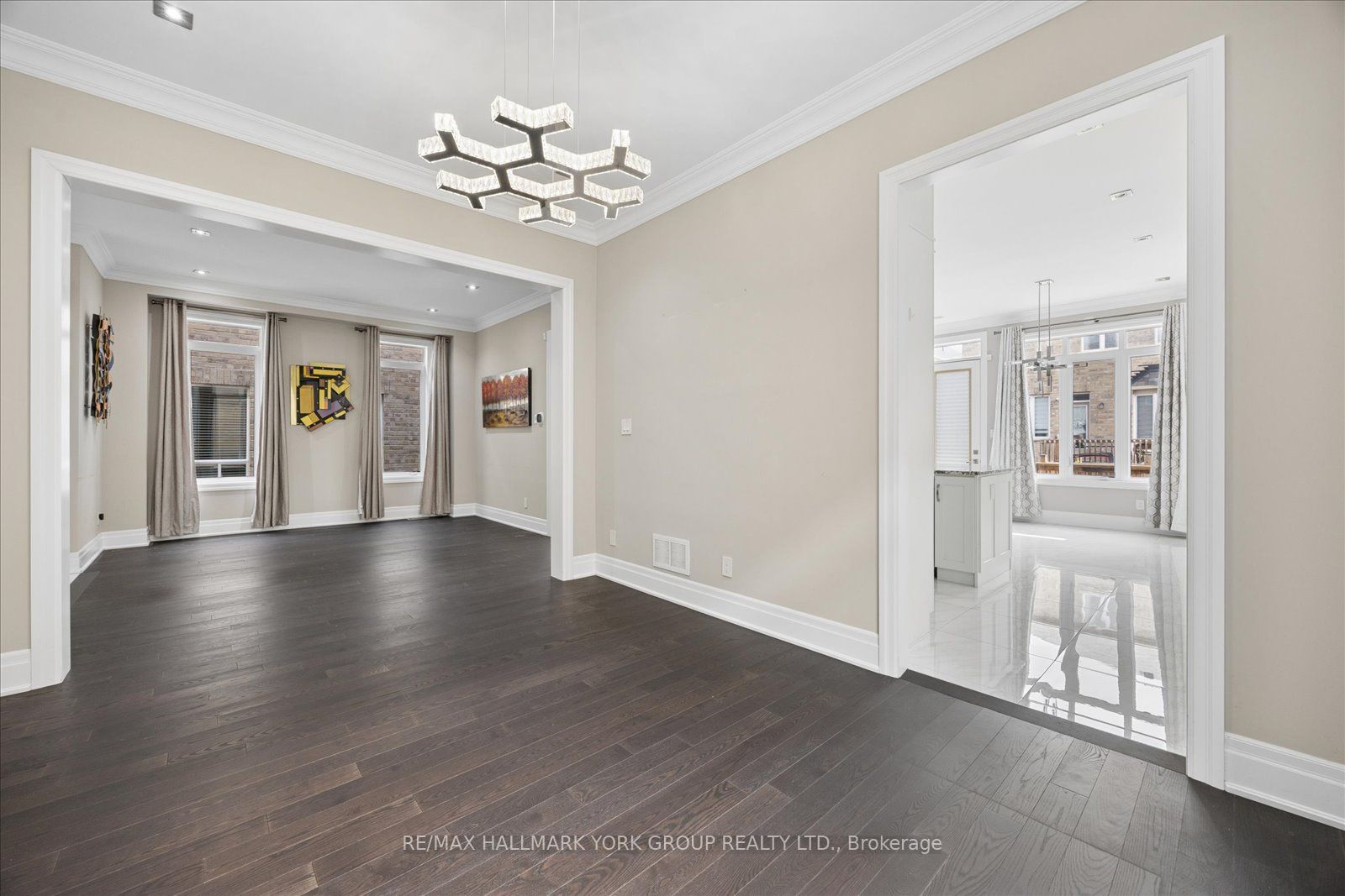 19 Lampkin Street Property Photo 9