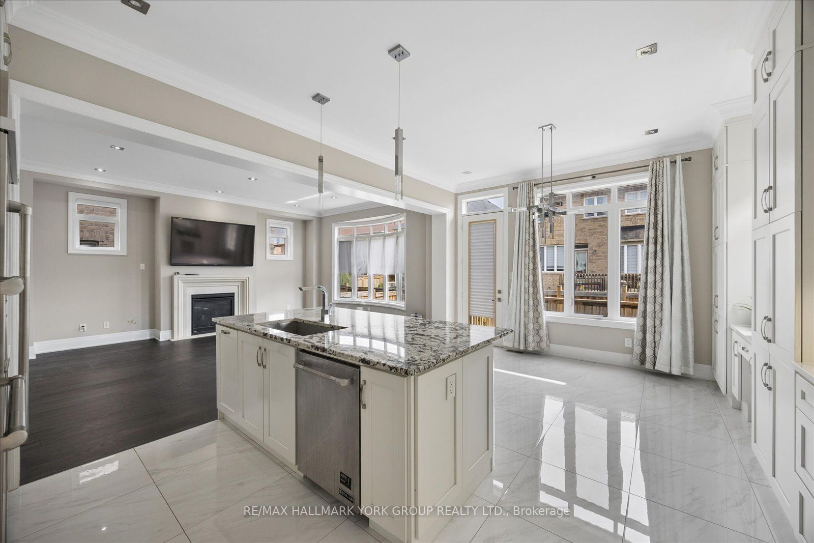 19 Lampkin Street Property Photo 16