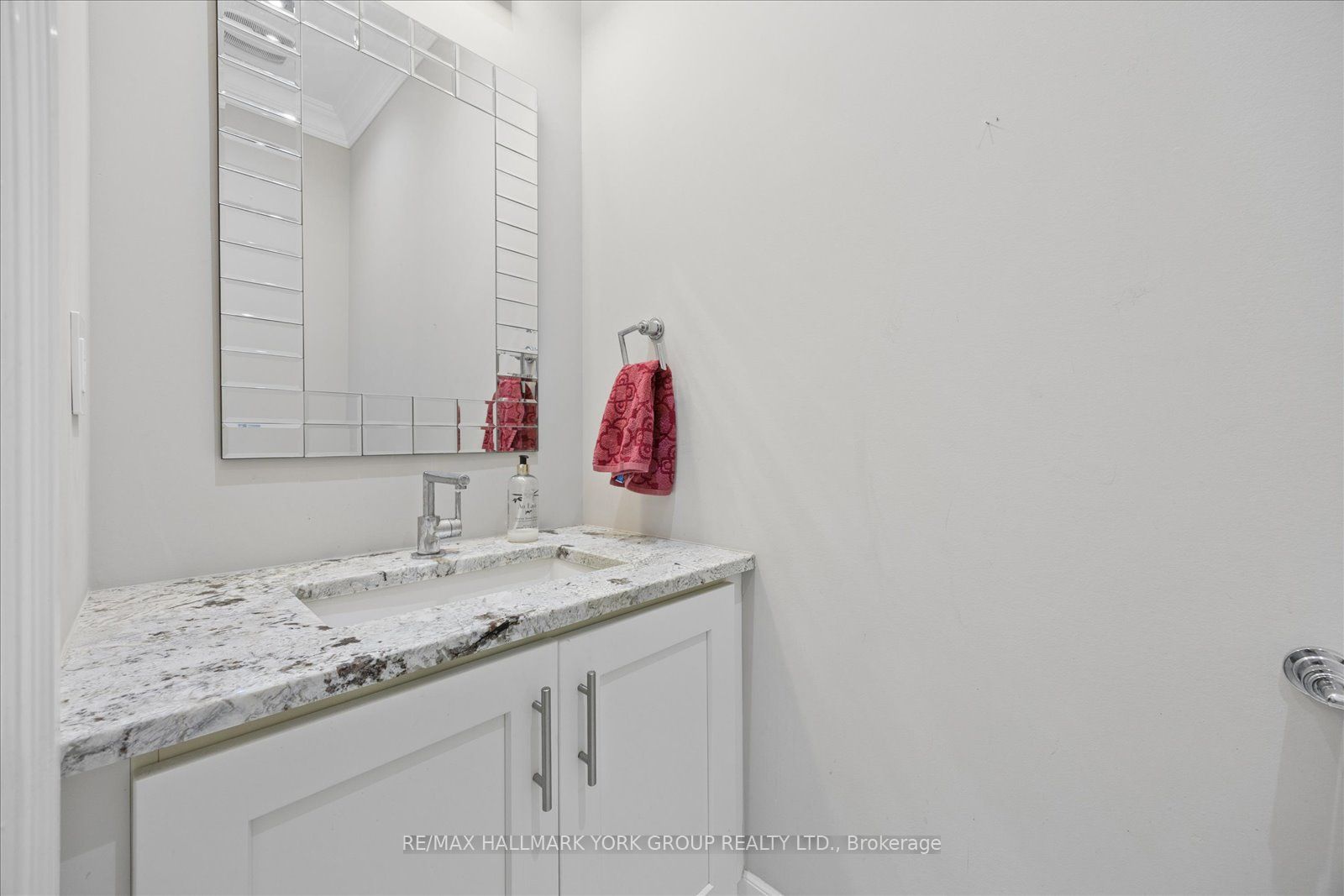 19 Lampkin Street Property Photo 22
