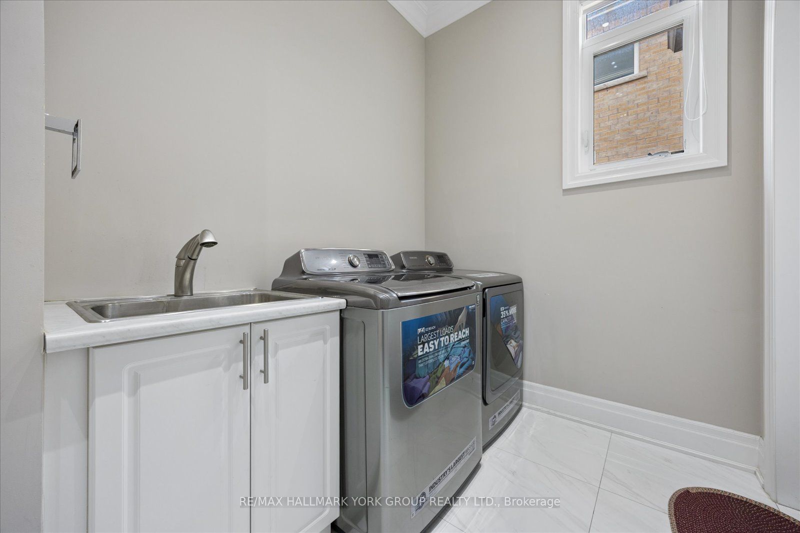 19 Lampkin Street Property Photo 23