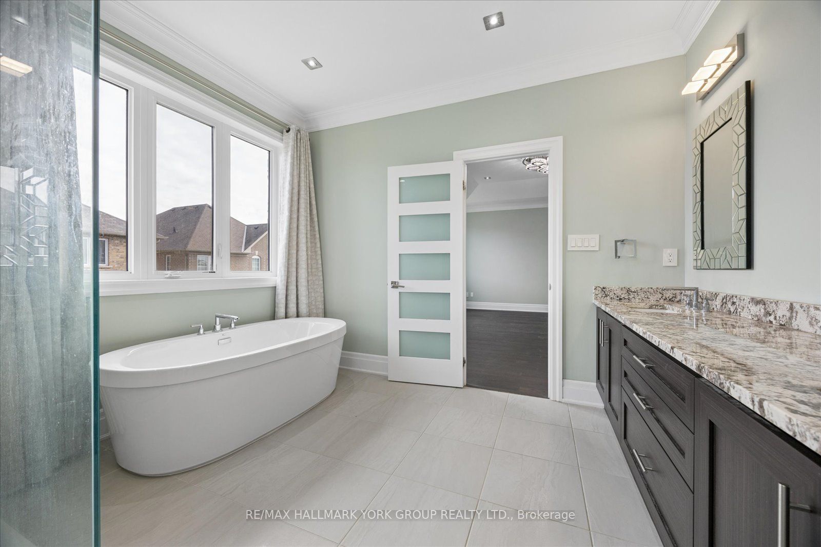 19 Lampkin Street Property Photo 30