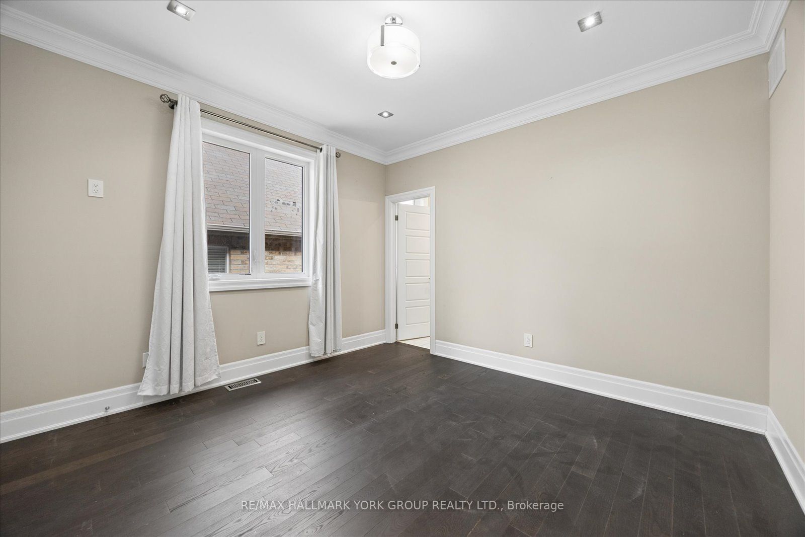 19 Lampkin Street Property Photo 36