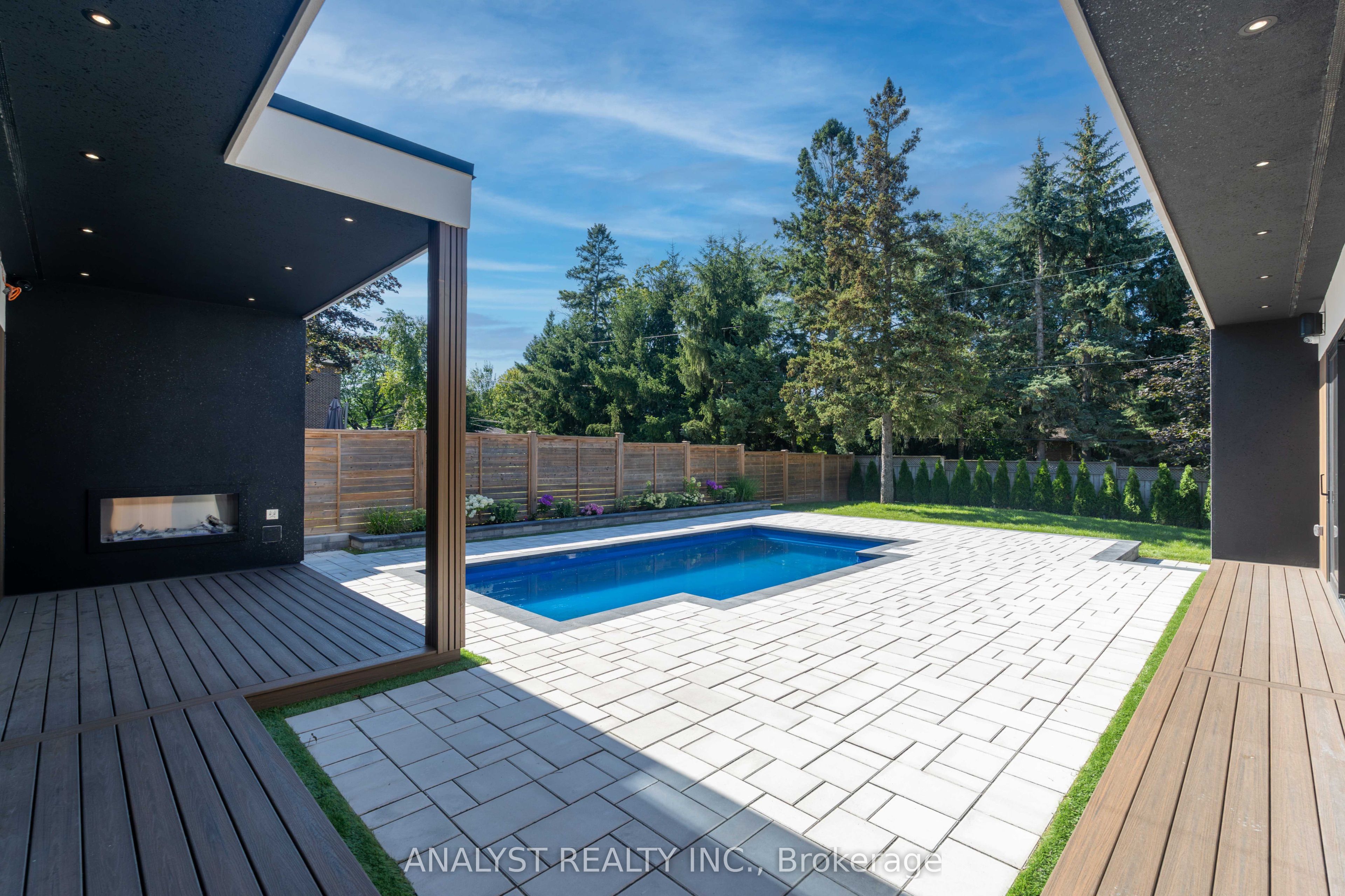 82 Donhill Crescent Property Photo 40