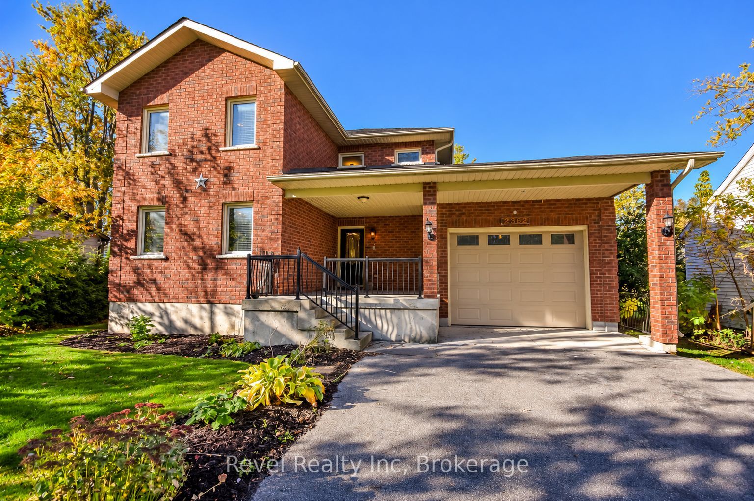2362 Tall Tree Lane Property Photo 1