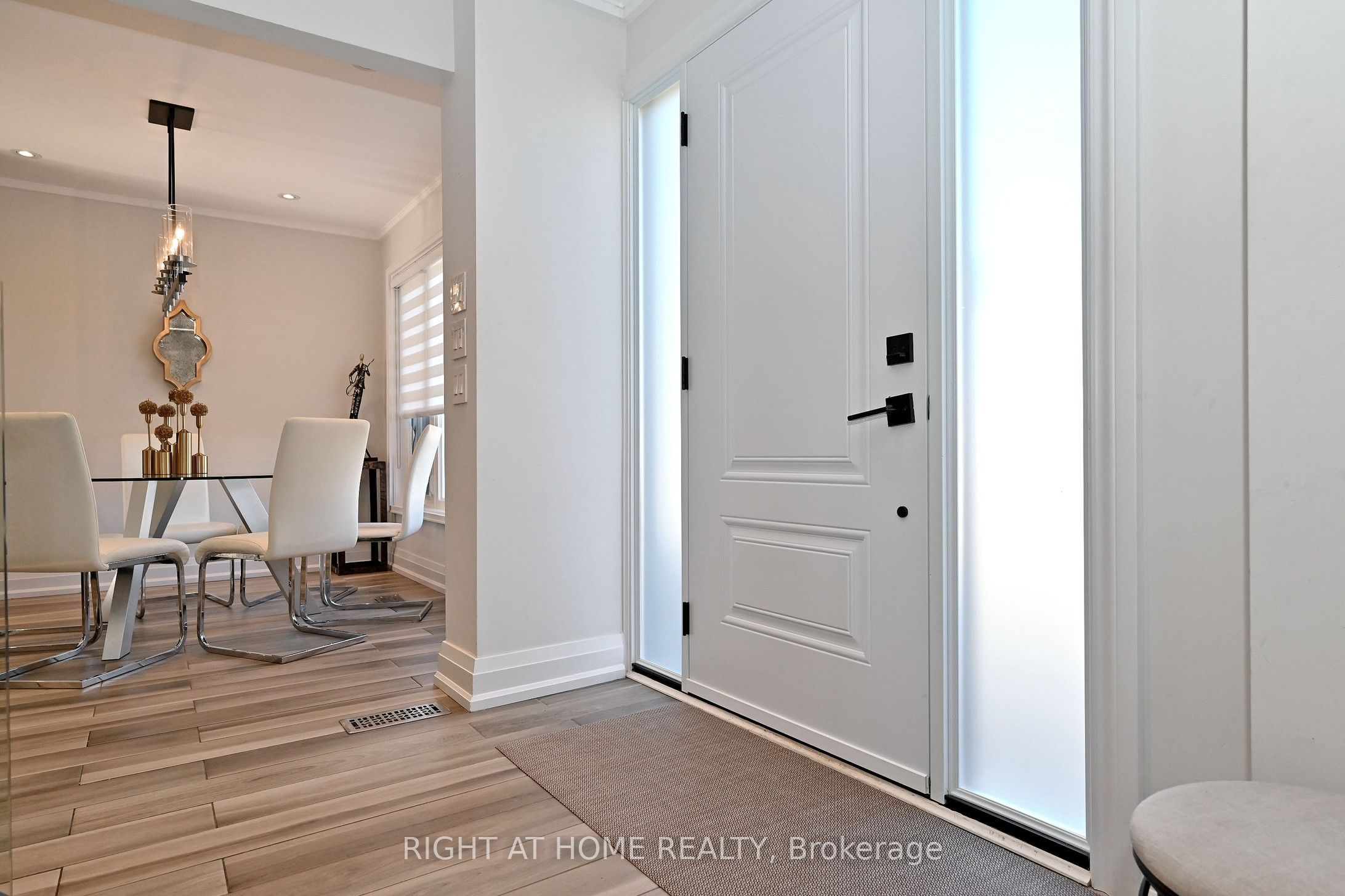 454 Alper Street Property Photo 5