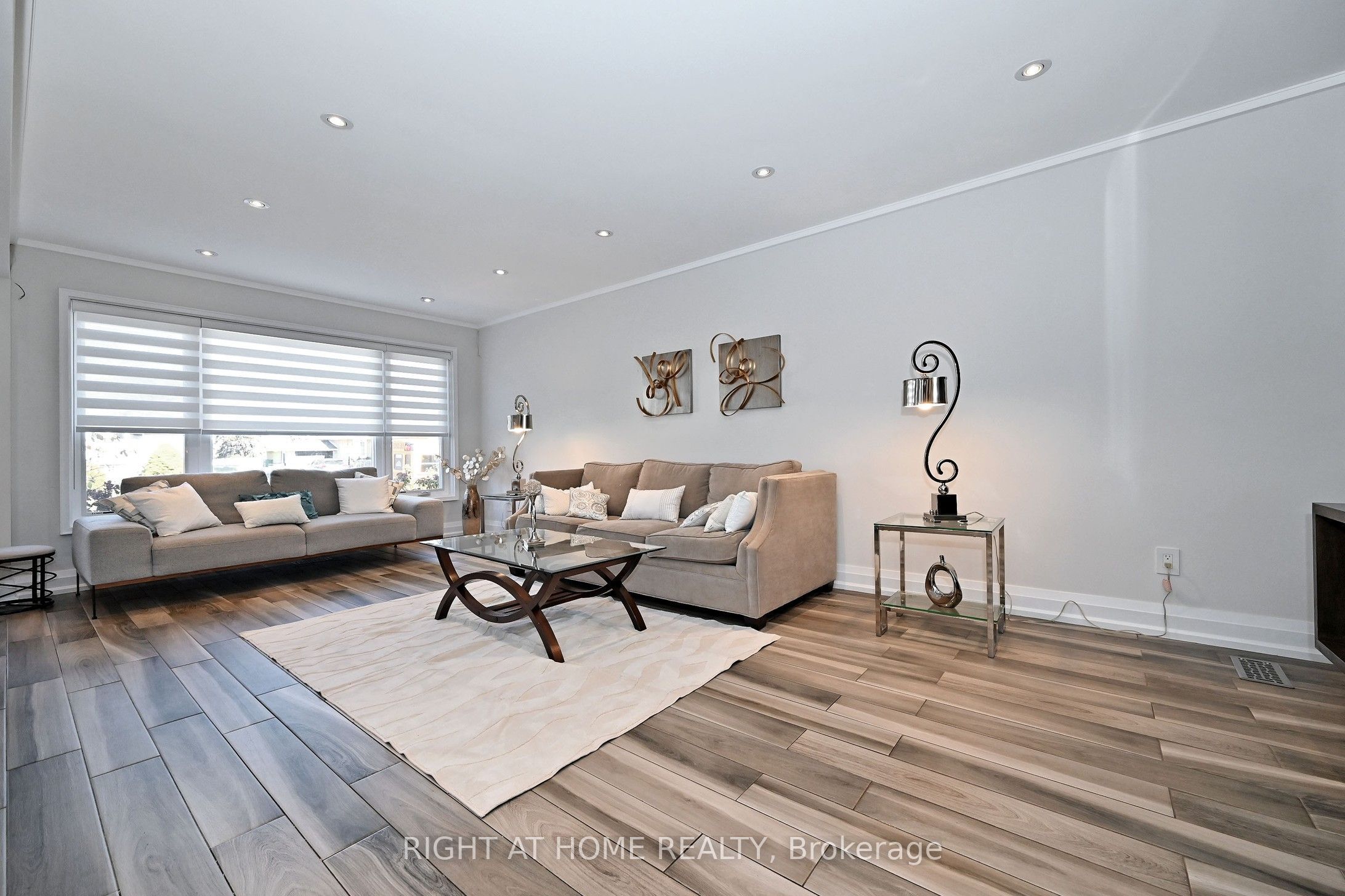 454 Alper Street Property Photo 6