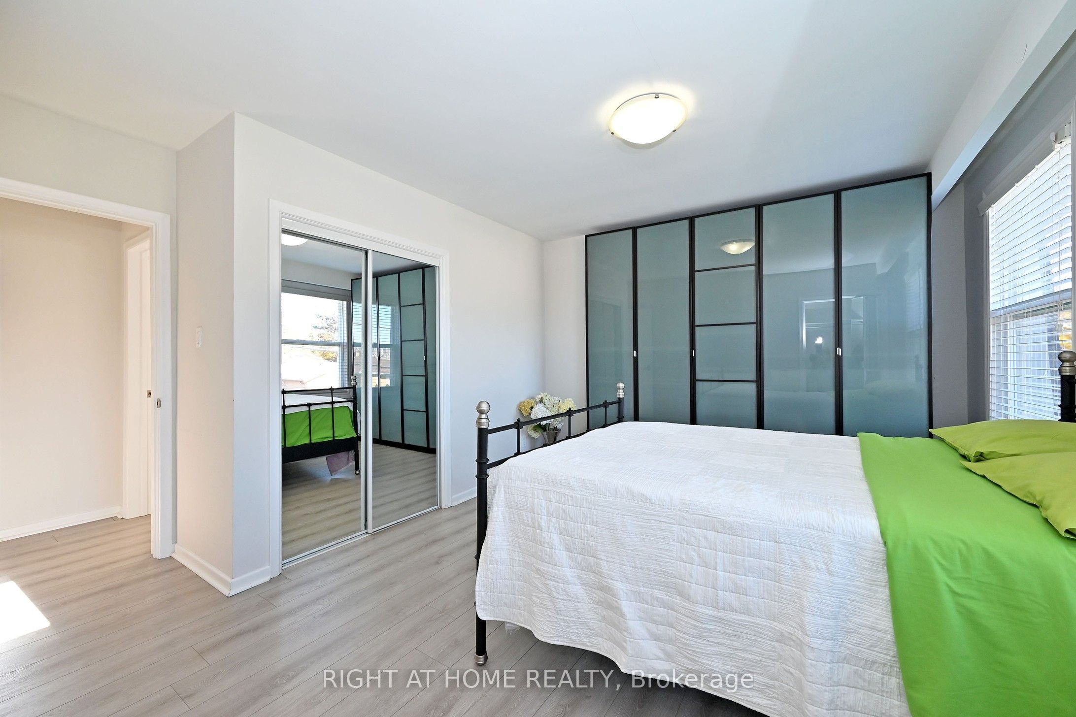 454 Alper Street Property Photo 17