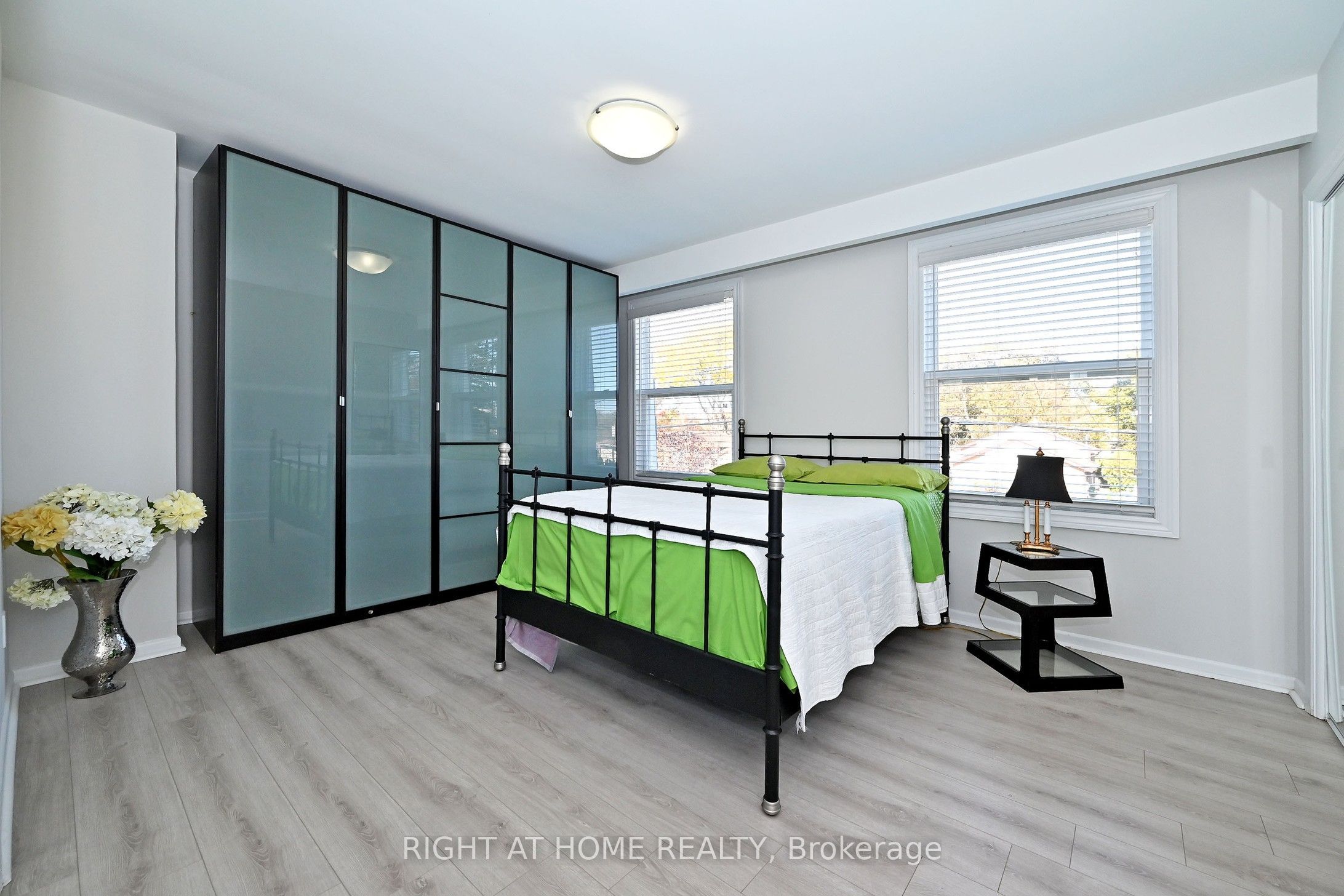 454 Alper Street Property Photo 21