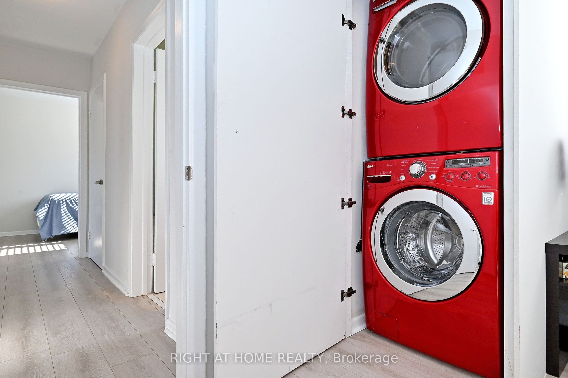 454 Alper Street Property Photo 24