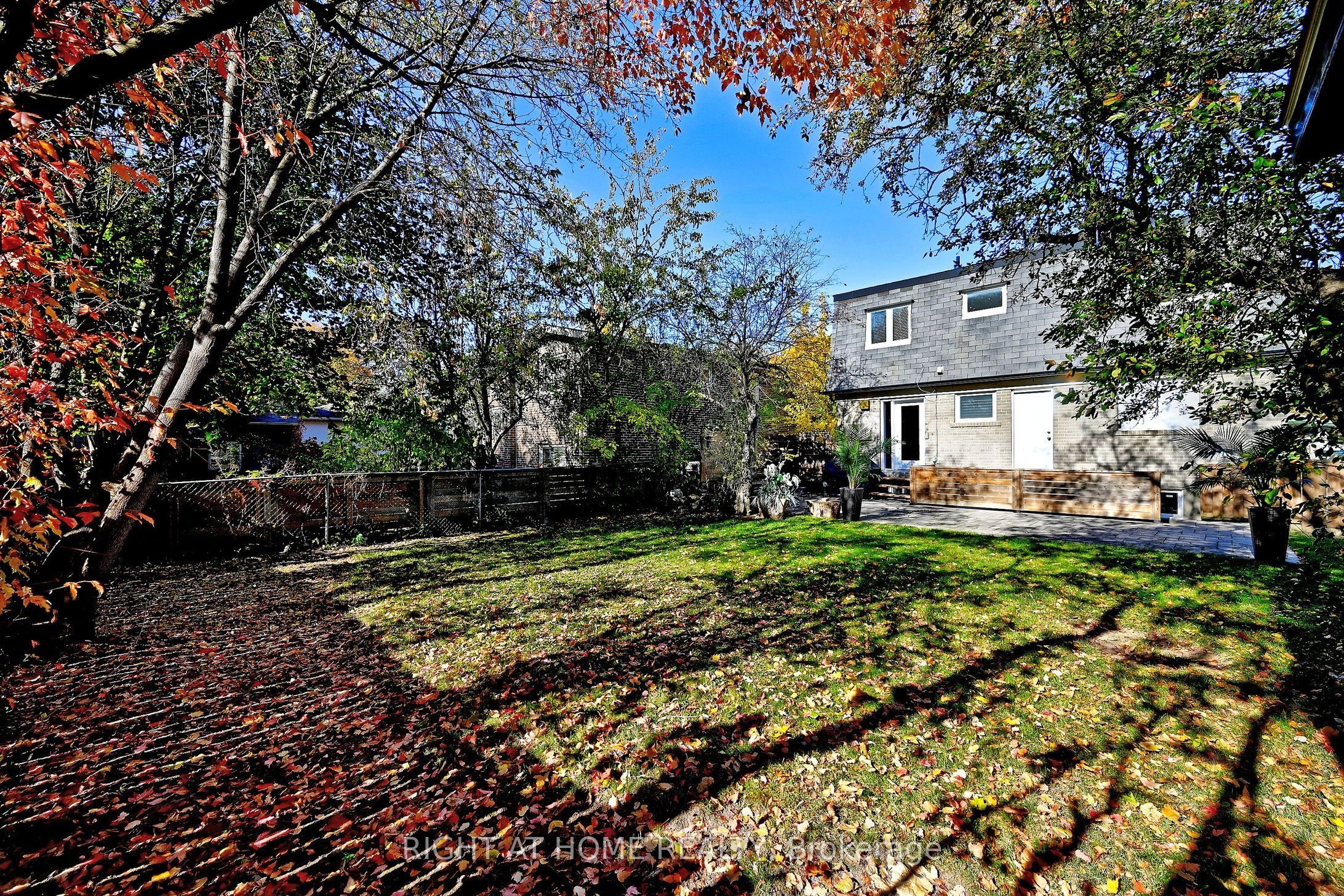 454 Alper Street Property Photo 26