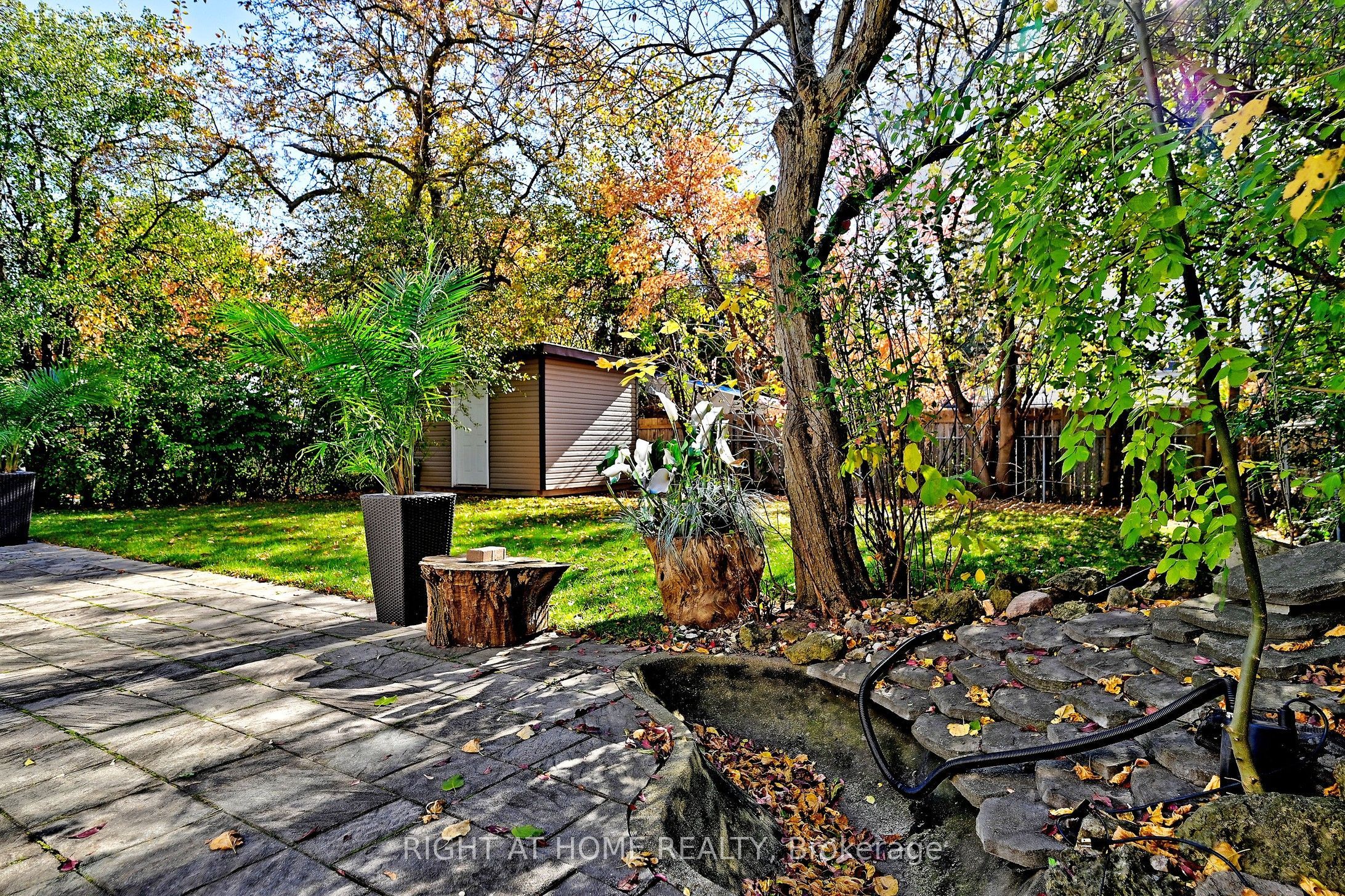 454 Alper Street Property Photo 30
