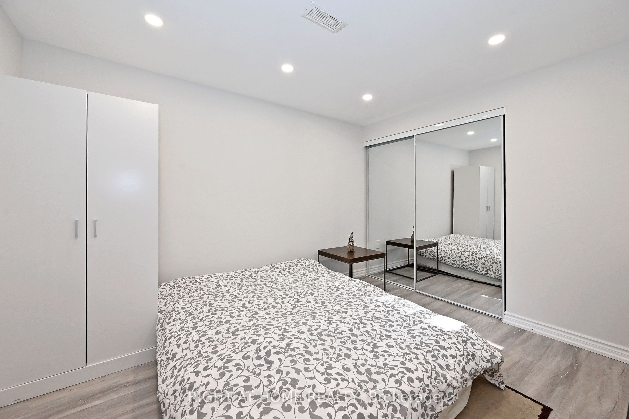 454 Alper Street Property Photo 34