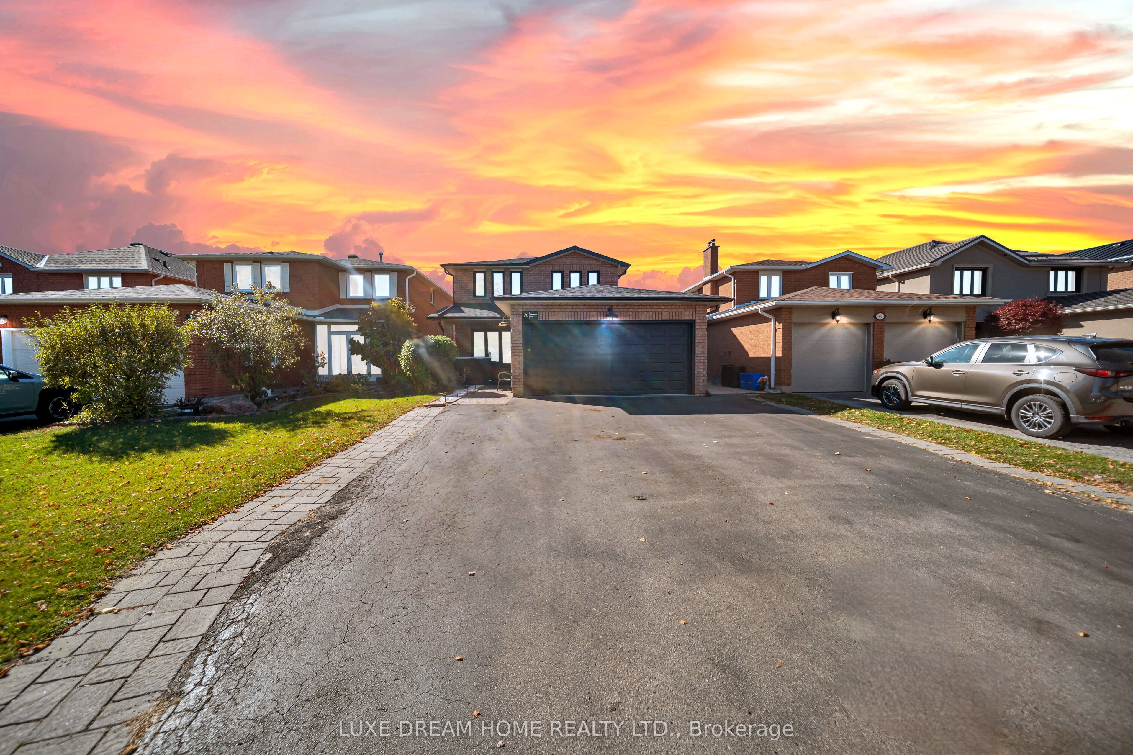 78 Governor Crescent Property Photo 1