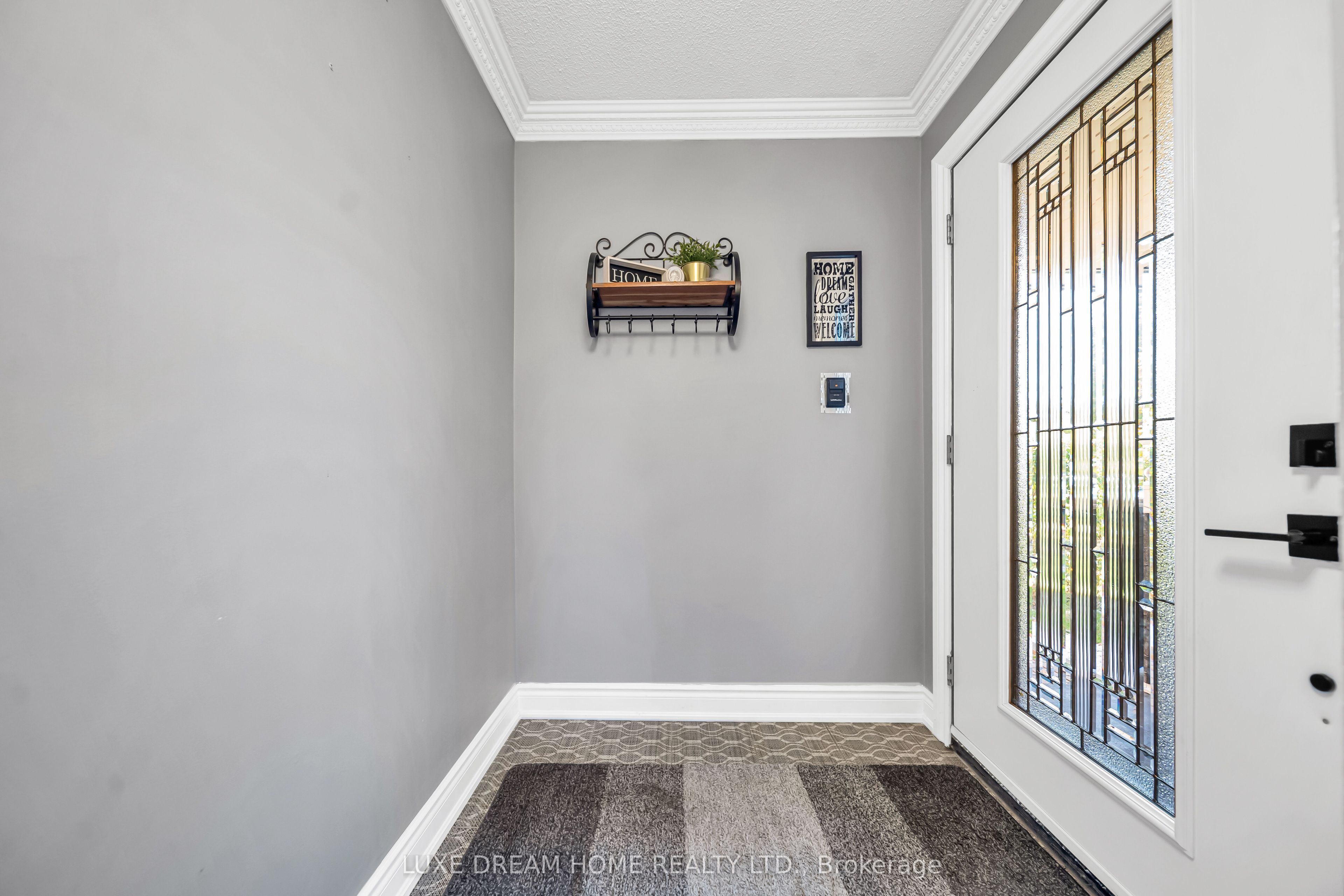 78 Governor Crescent Property Photo 5