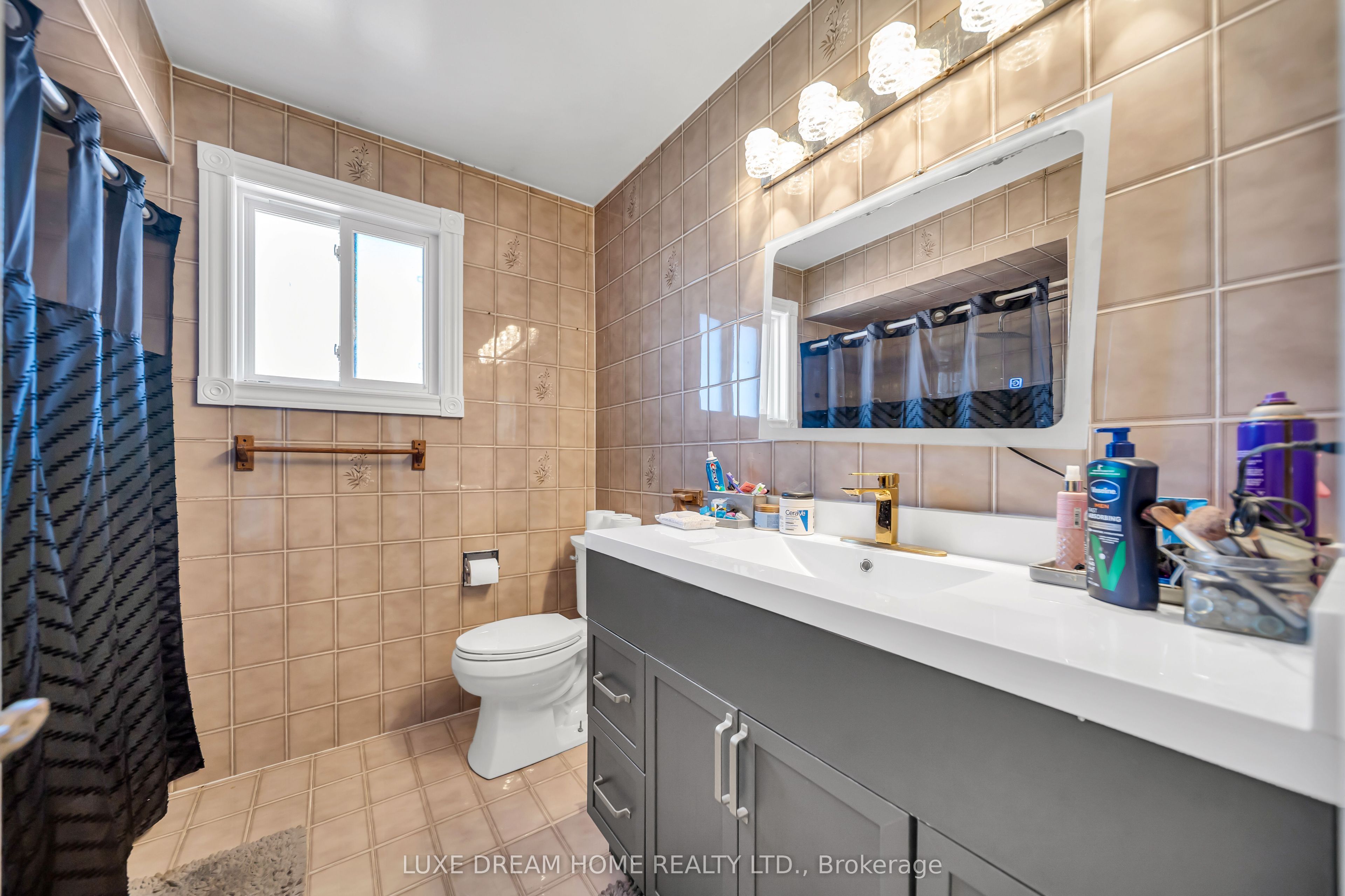78 Governor Crescent Property Photo 29