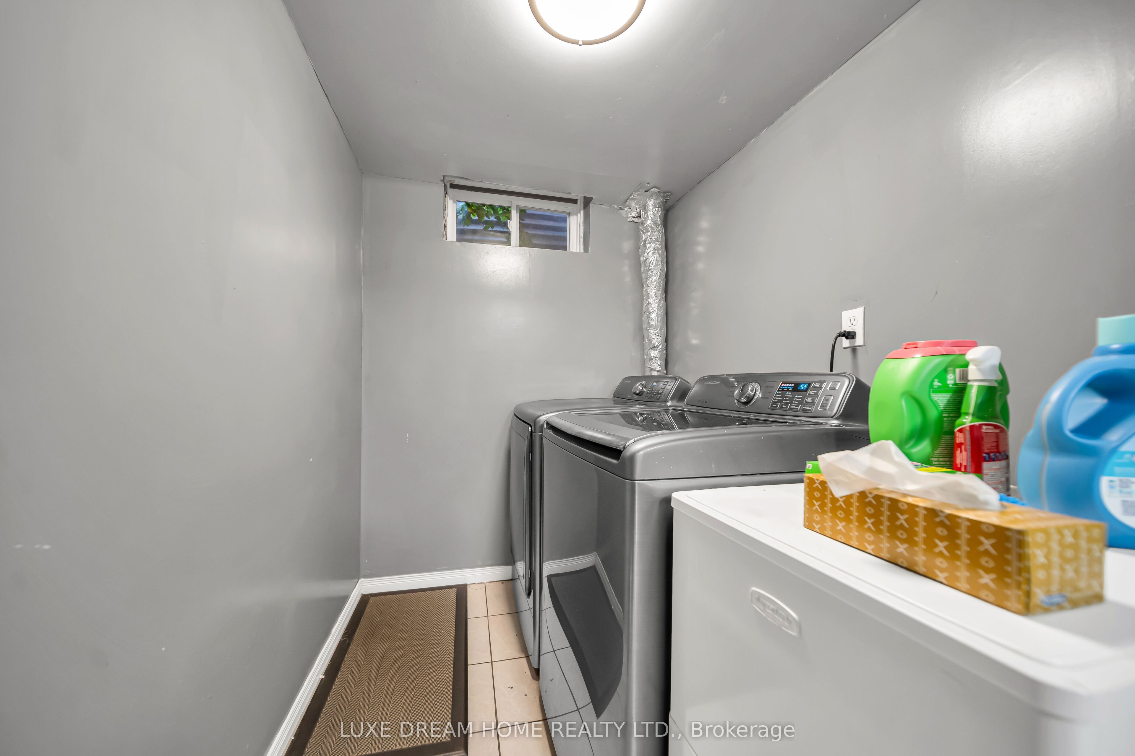 78 Governor Crescent Property Photo 33
