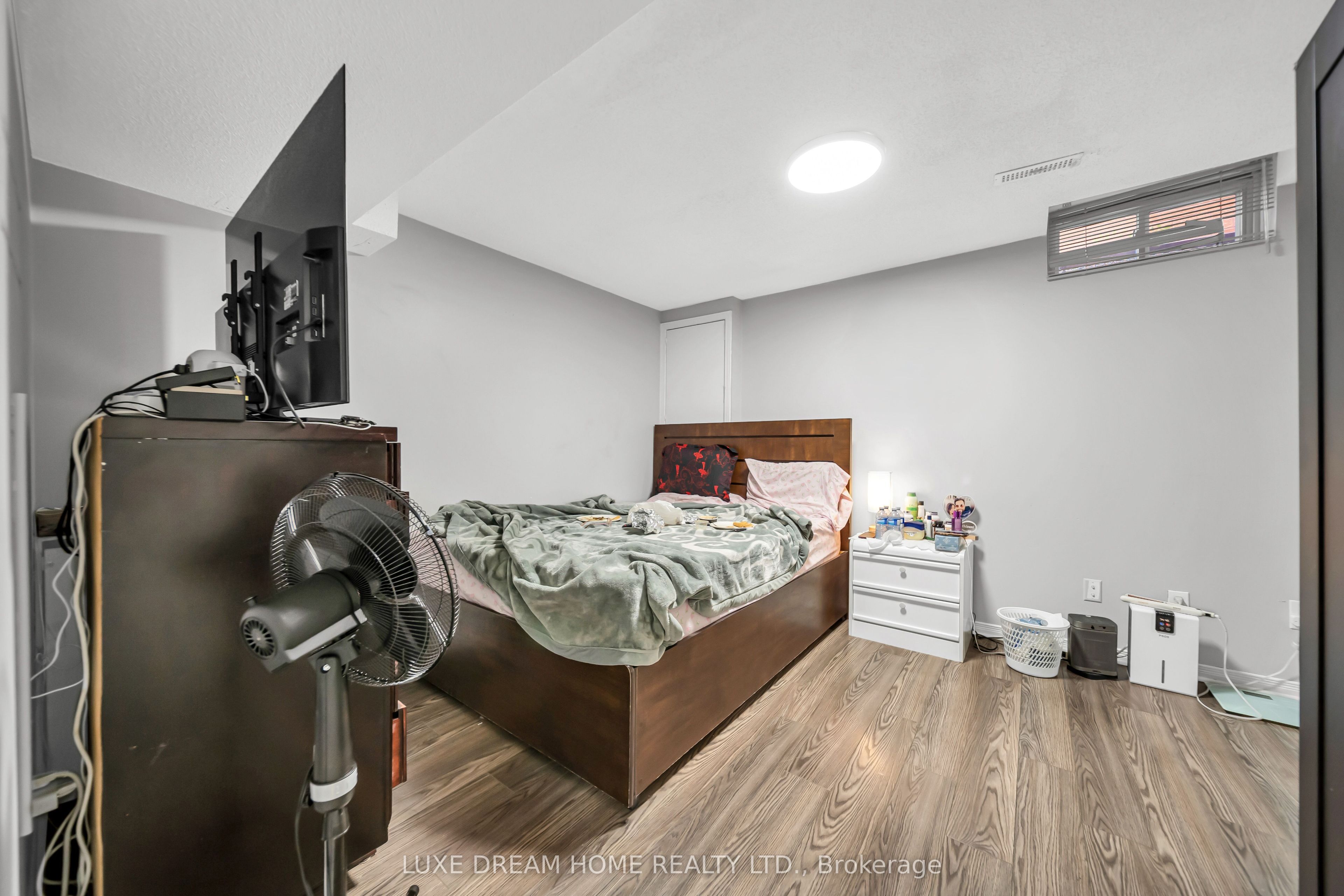 78 Governor Crescent Property Photo 38