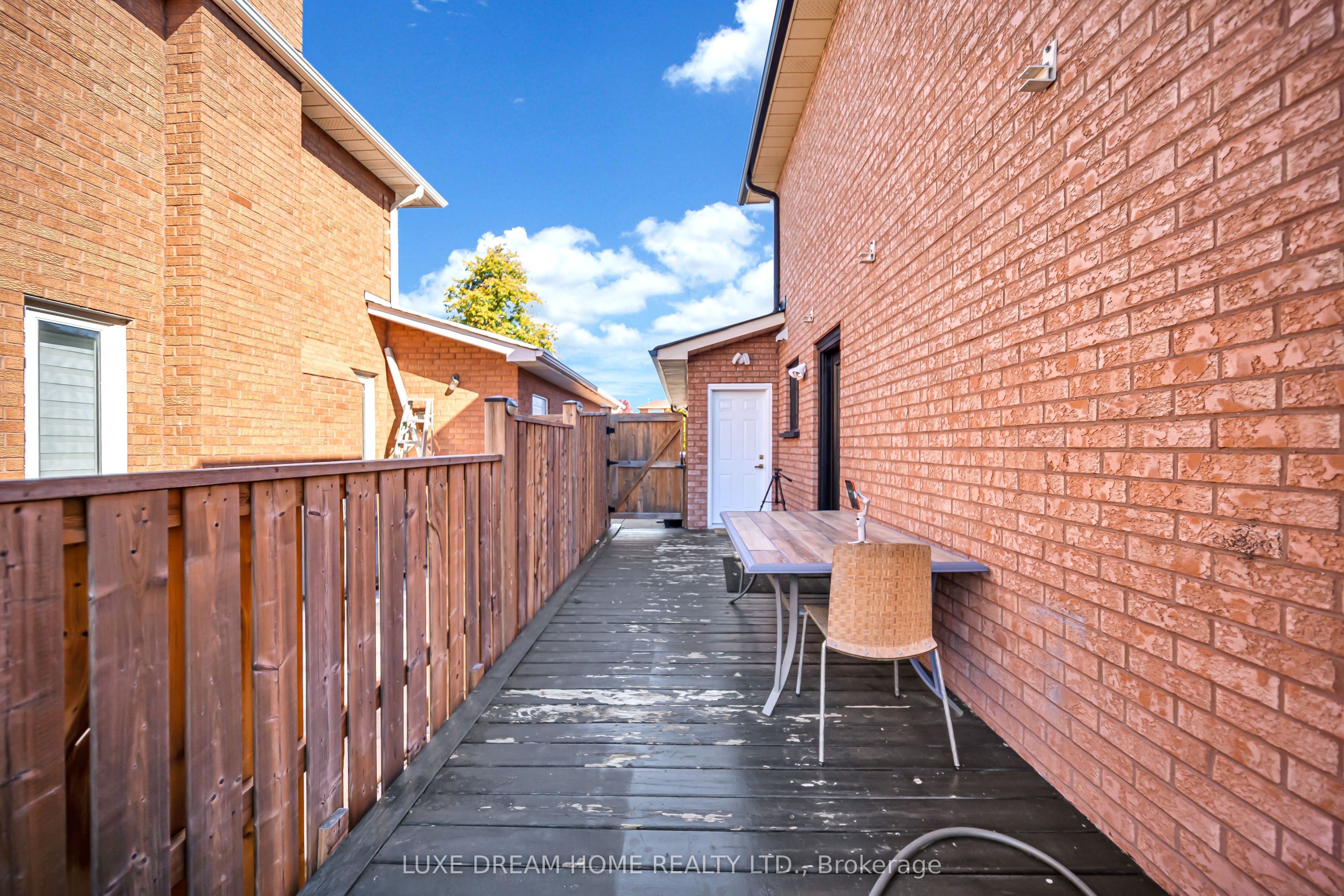78 Governor Crescent Property Photo 40