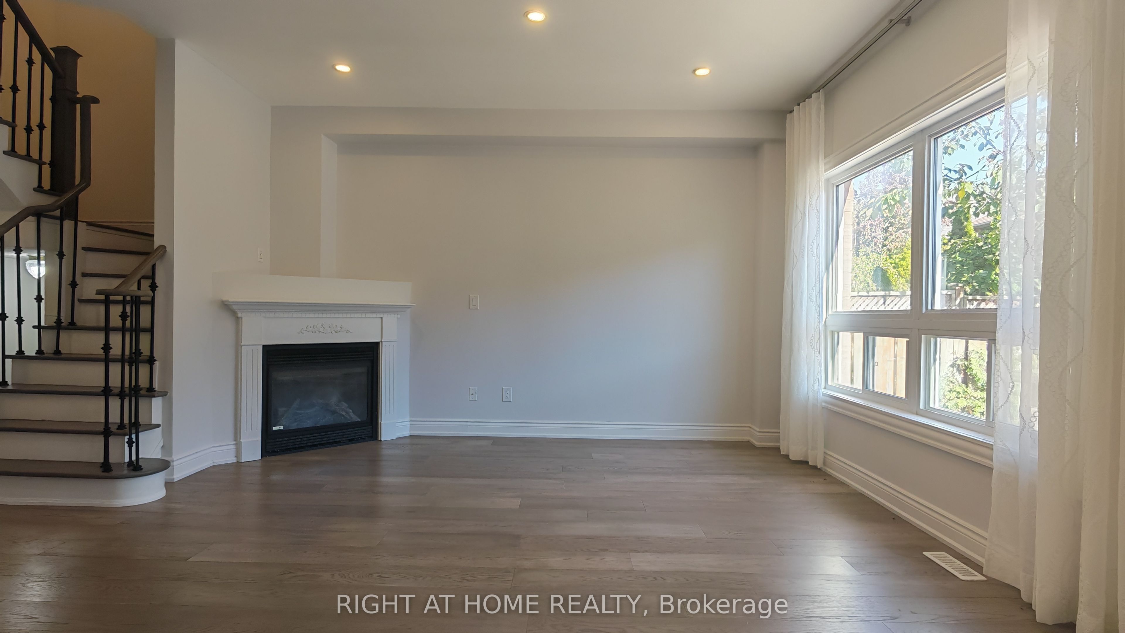 21 Russell Hill Road Property Photo 7