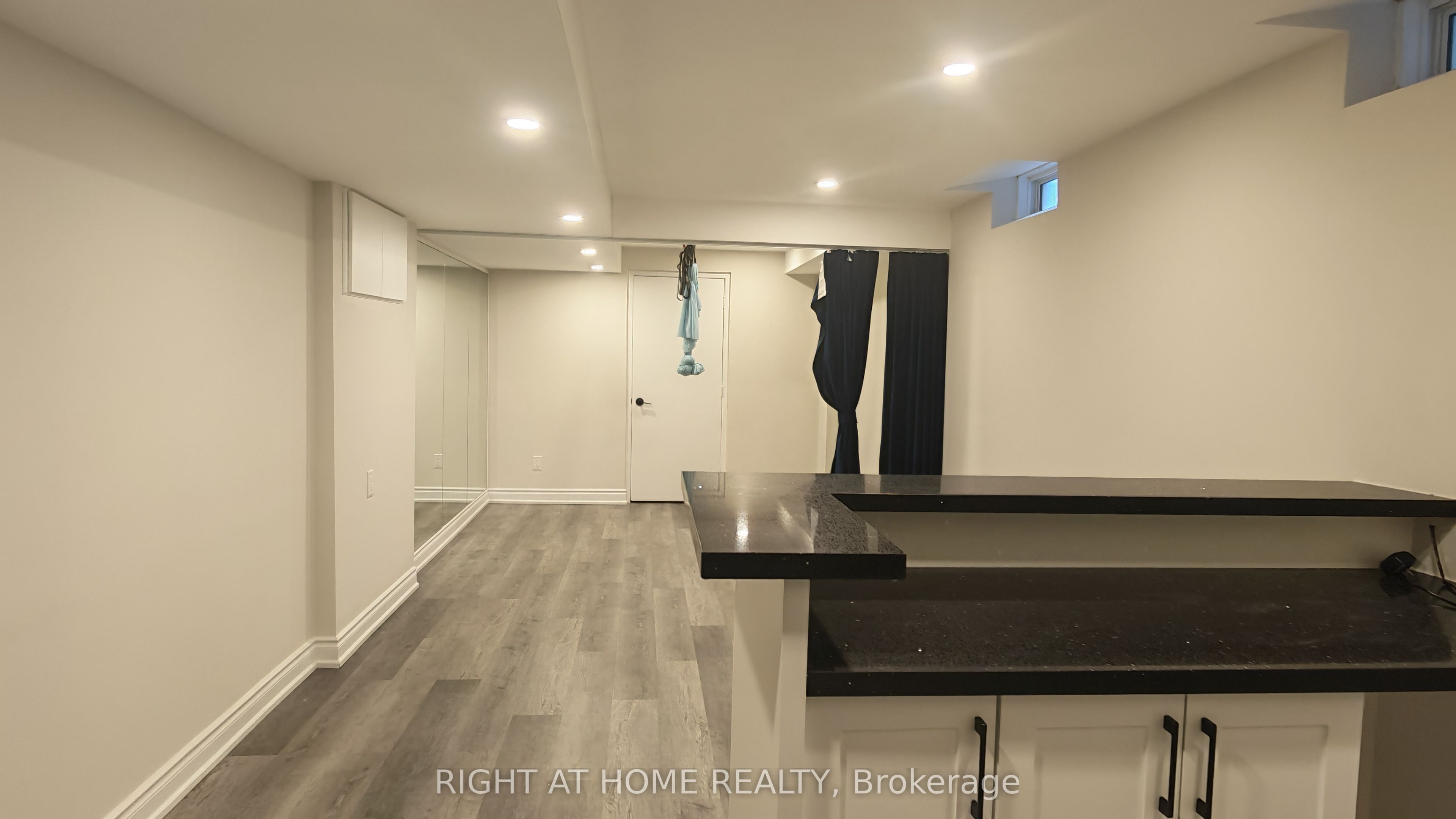 21 Russell Hill Road Property Photo 16