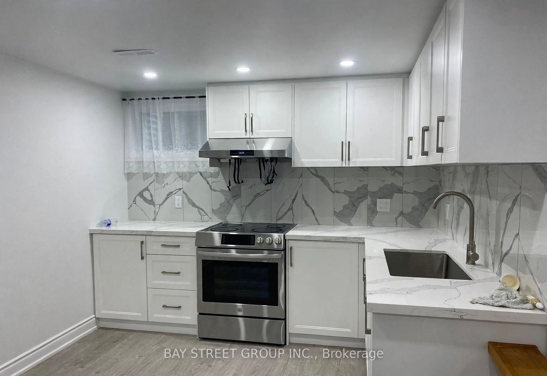 32 Barker Court Property Photo 2