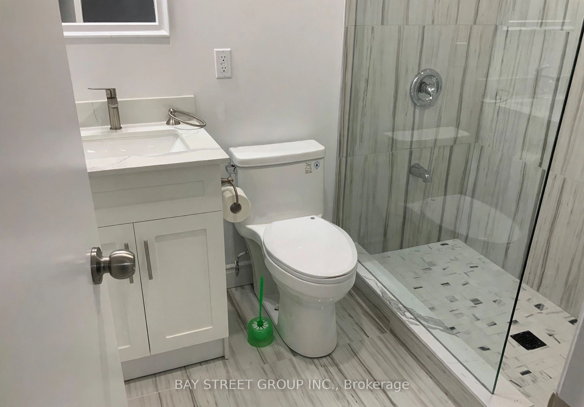 32 Barker Court Property Photo 6