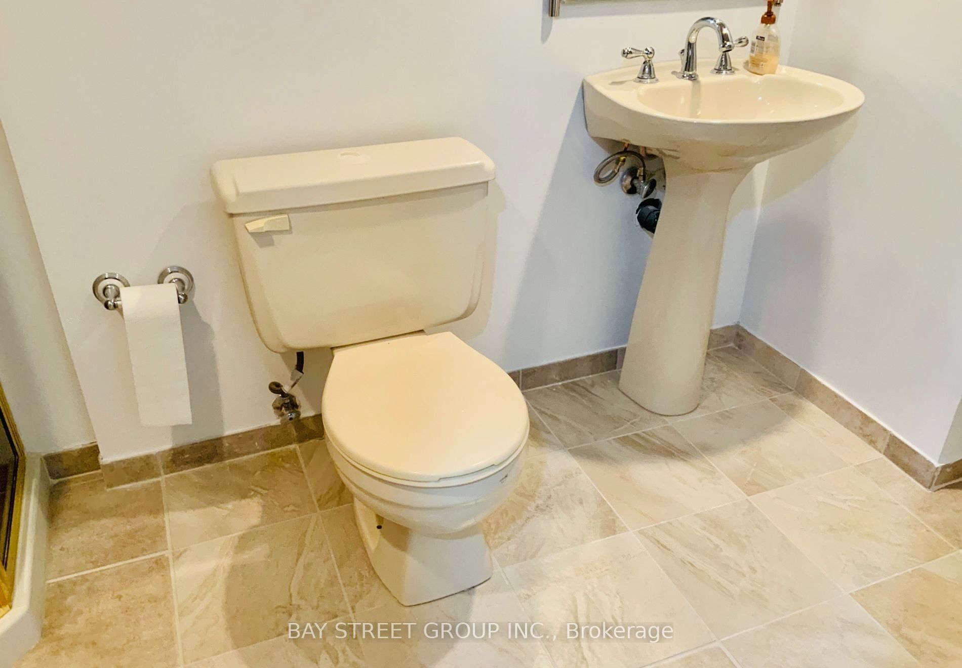 32 Barker Court Property Photo 9