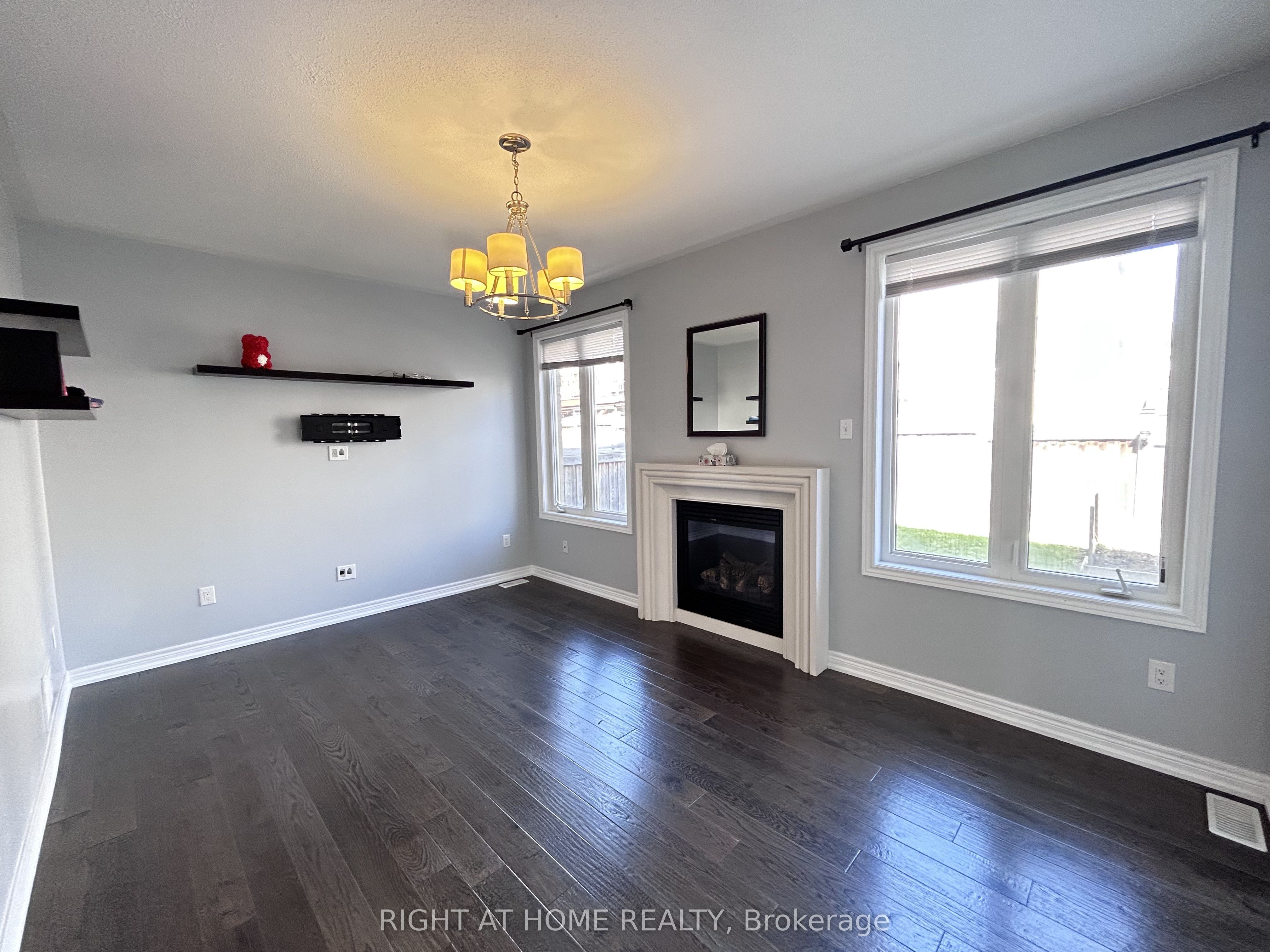 438 Kwapis Boulevard Property Photo 9